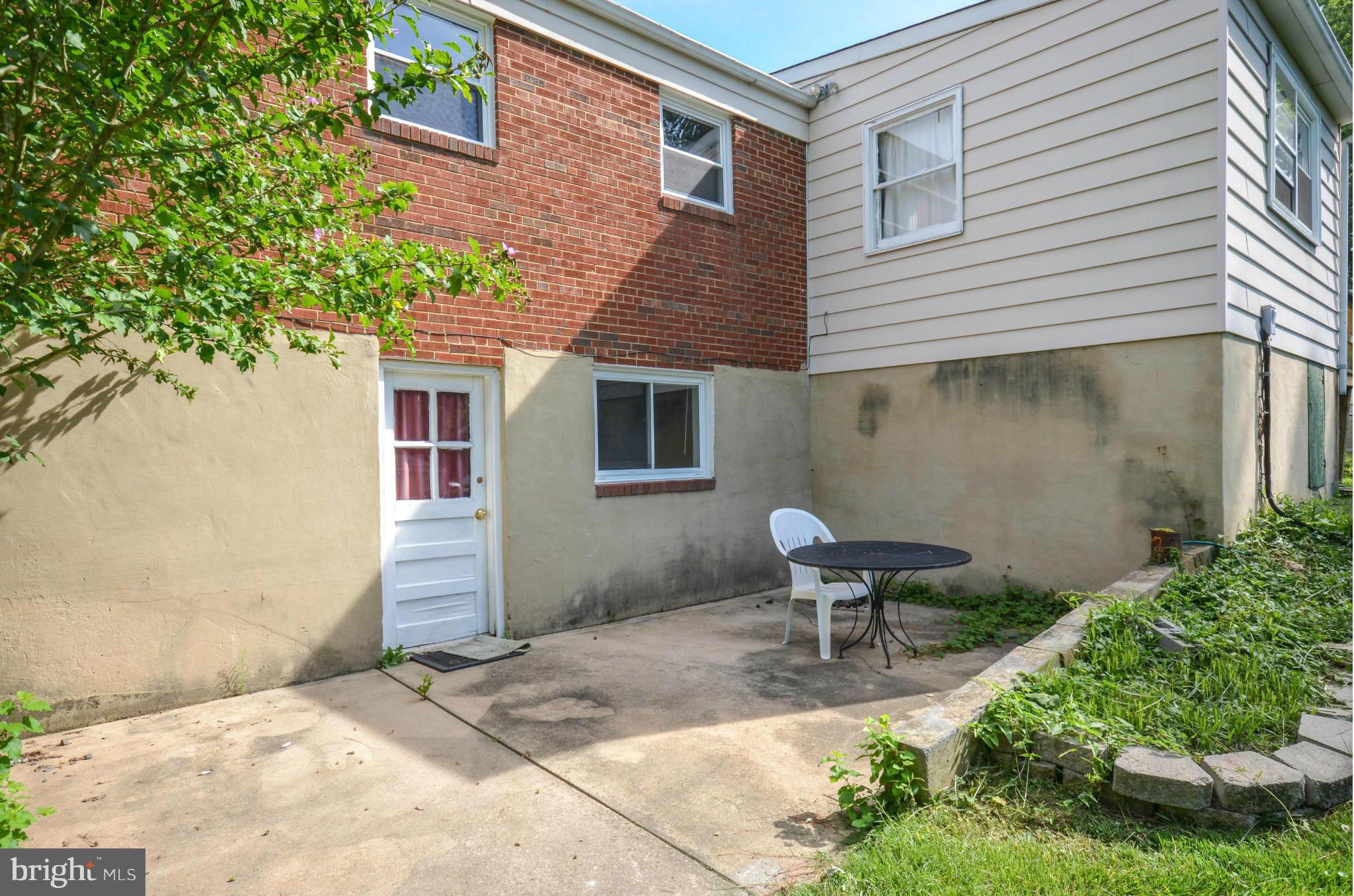 M L REESE - Residential Lease