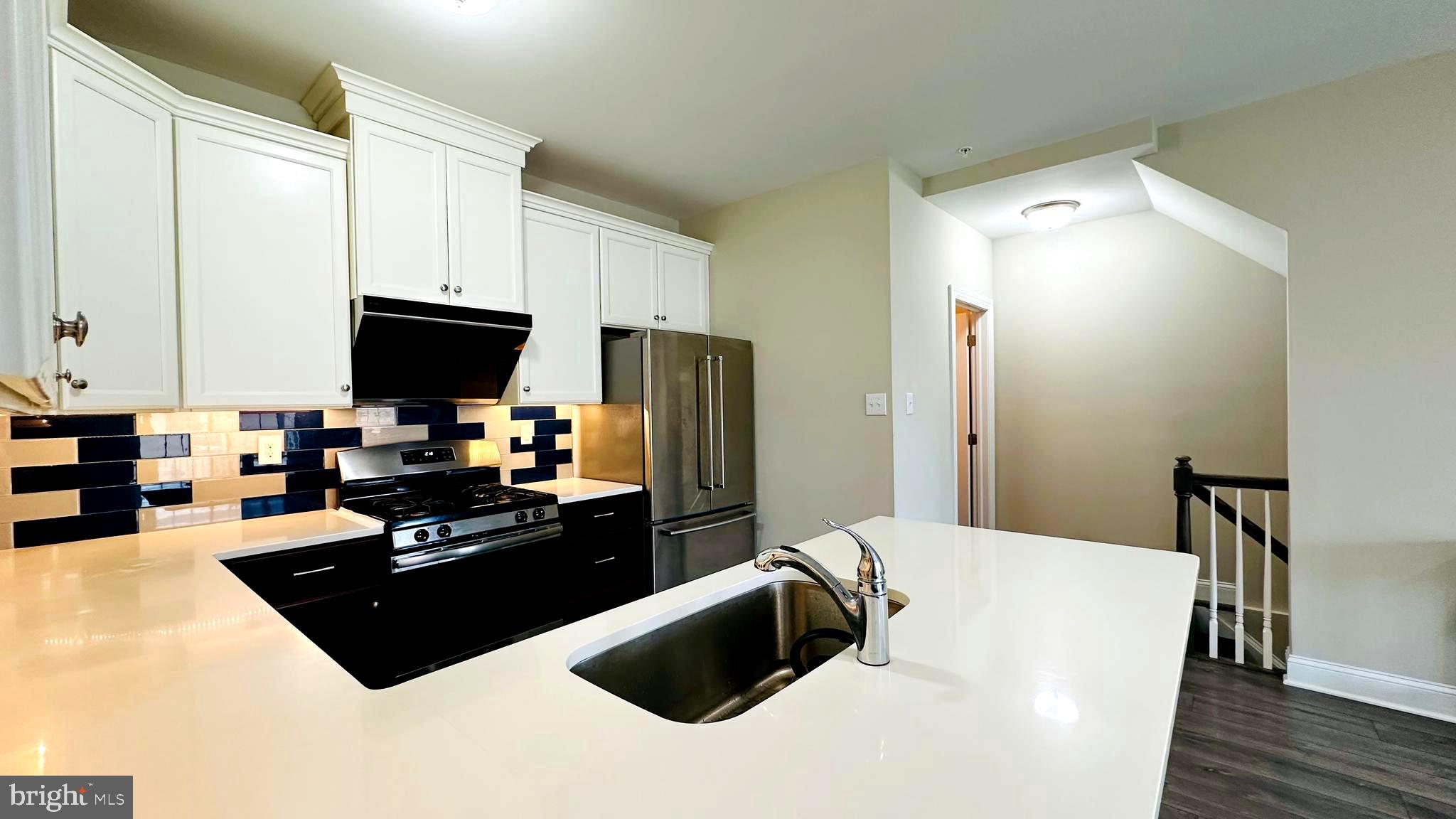 PENN SQ - Residential