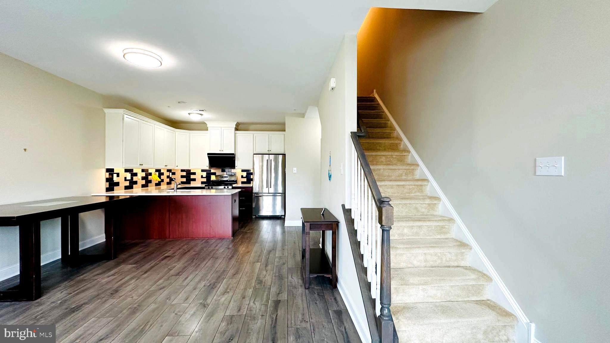 PENN SQ - Residential