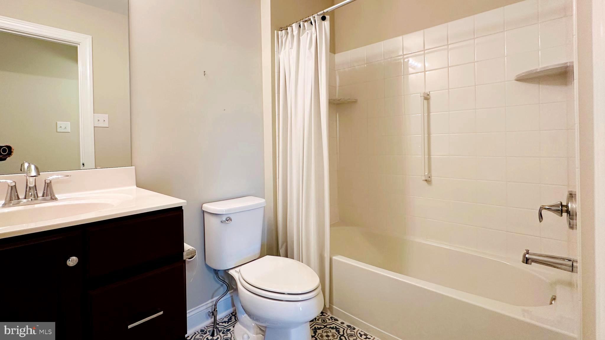 PENN SQ - Residential