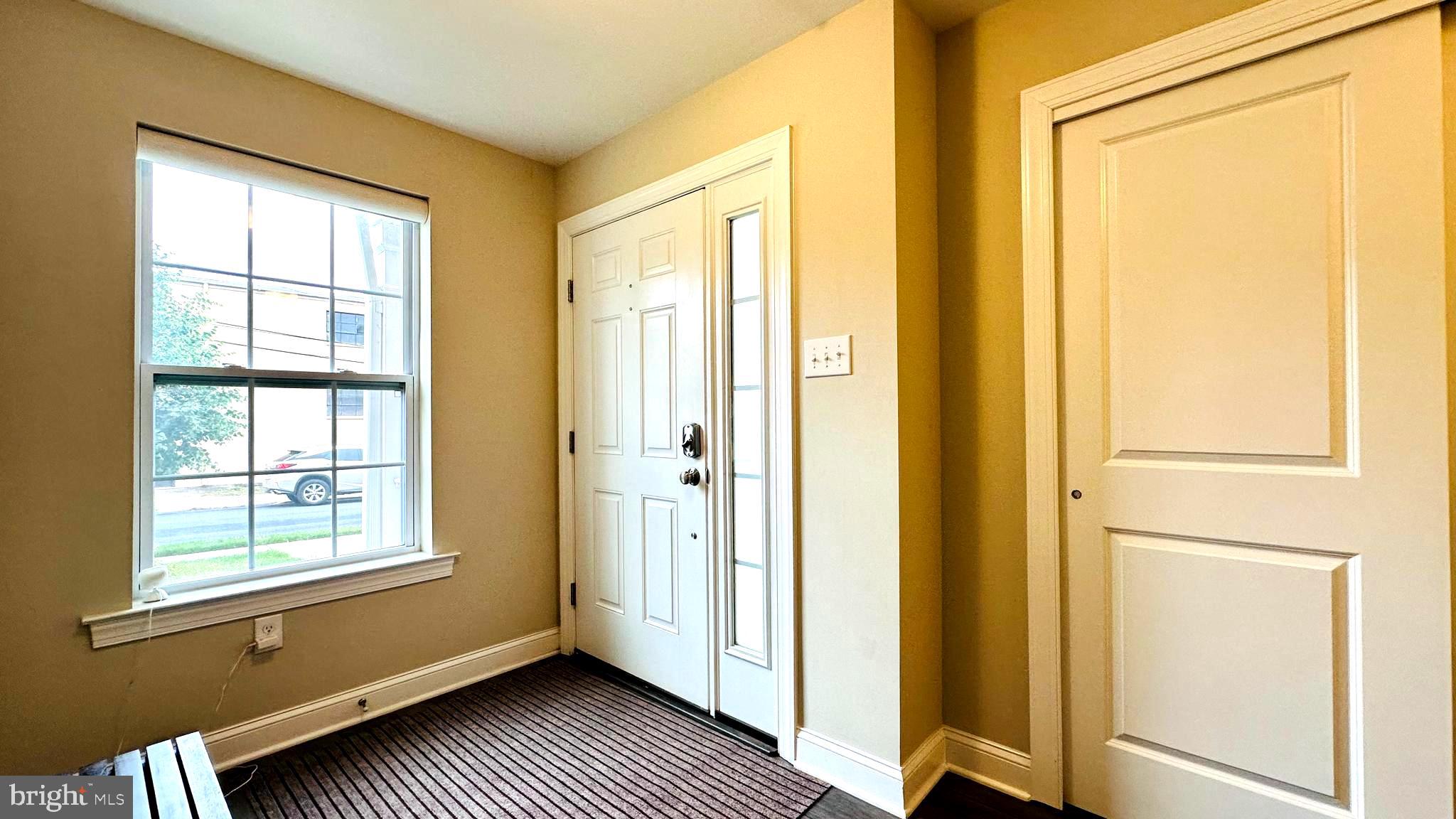 PENN SQ - Residential