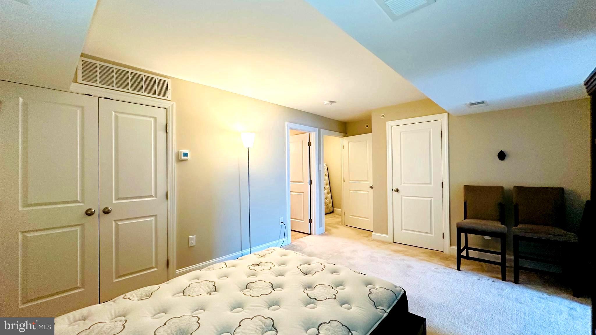 PENN SQ - Residential