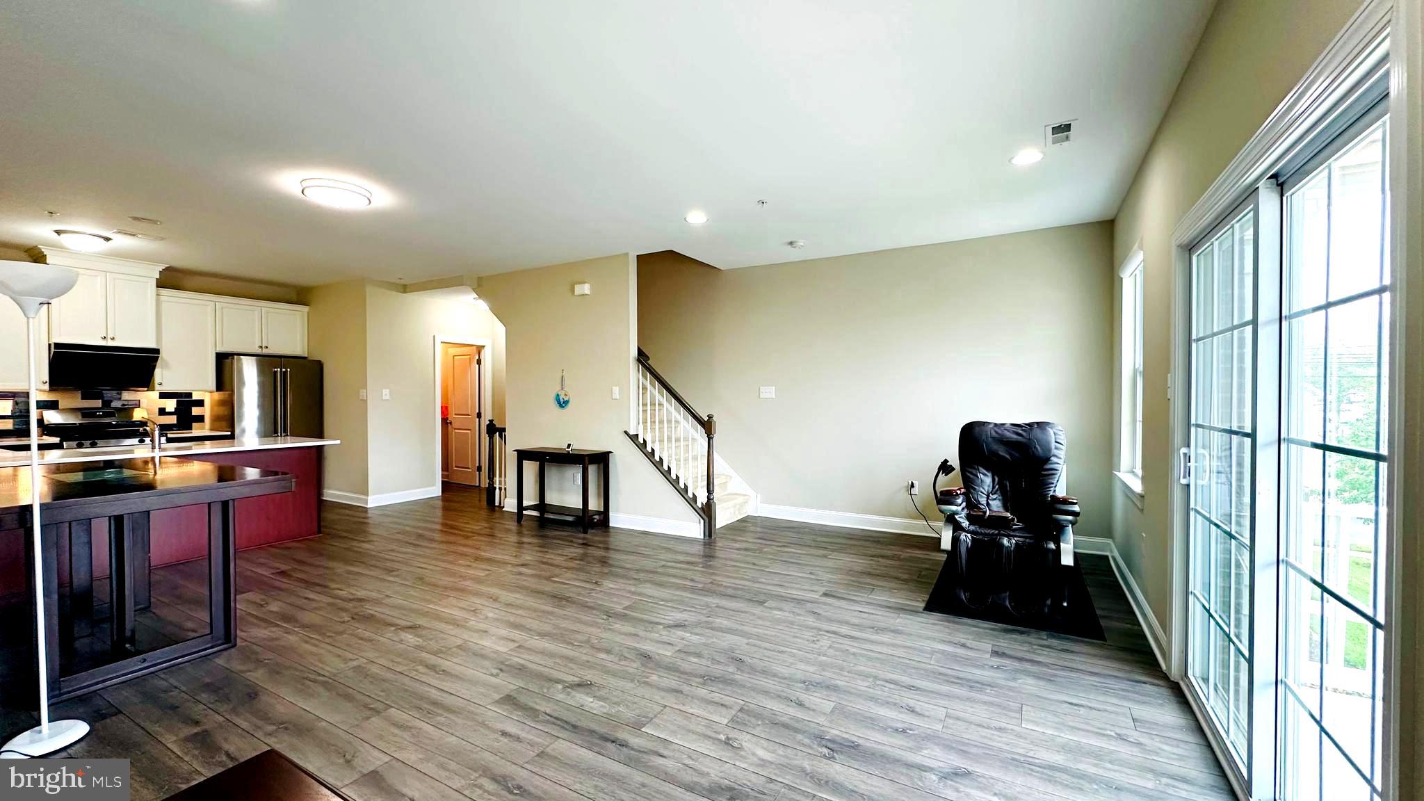 PENN SQ - Residential