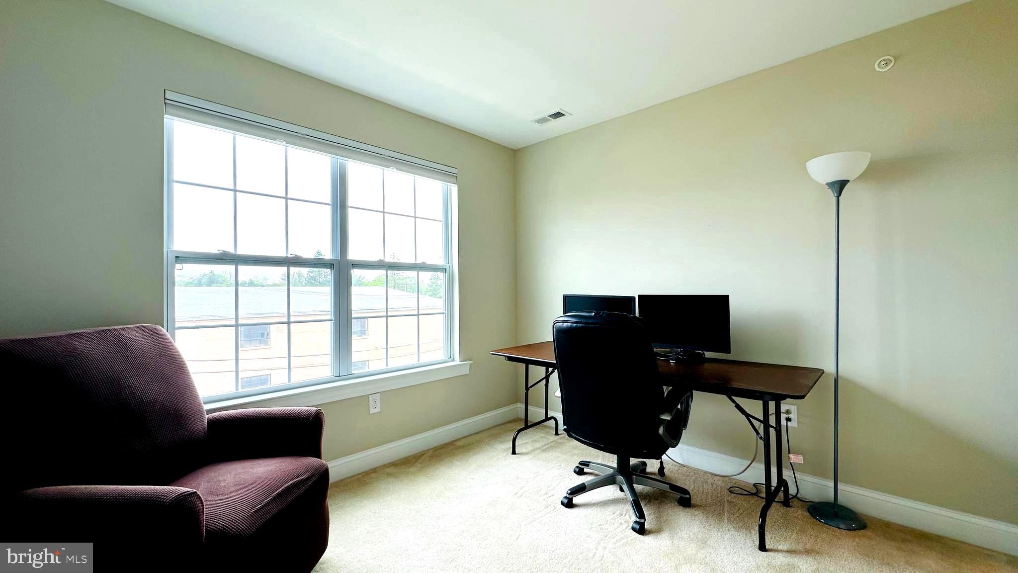 PENN SQ - Residential