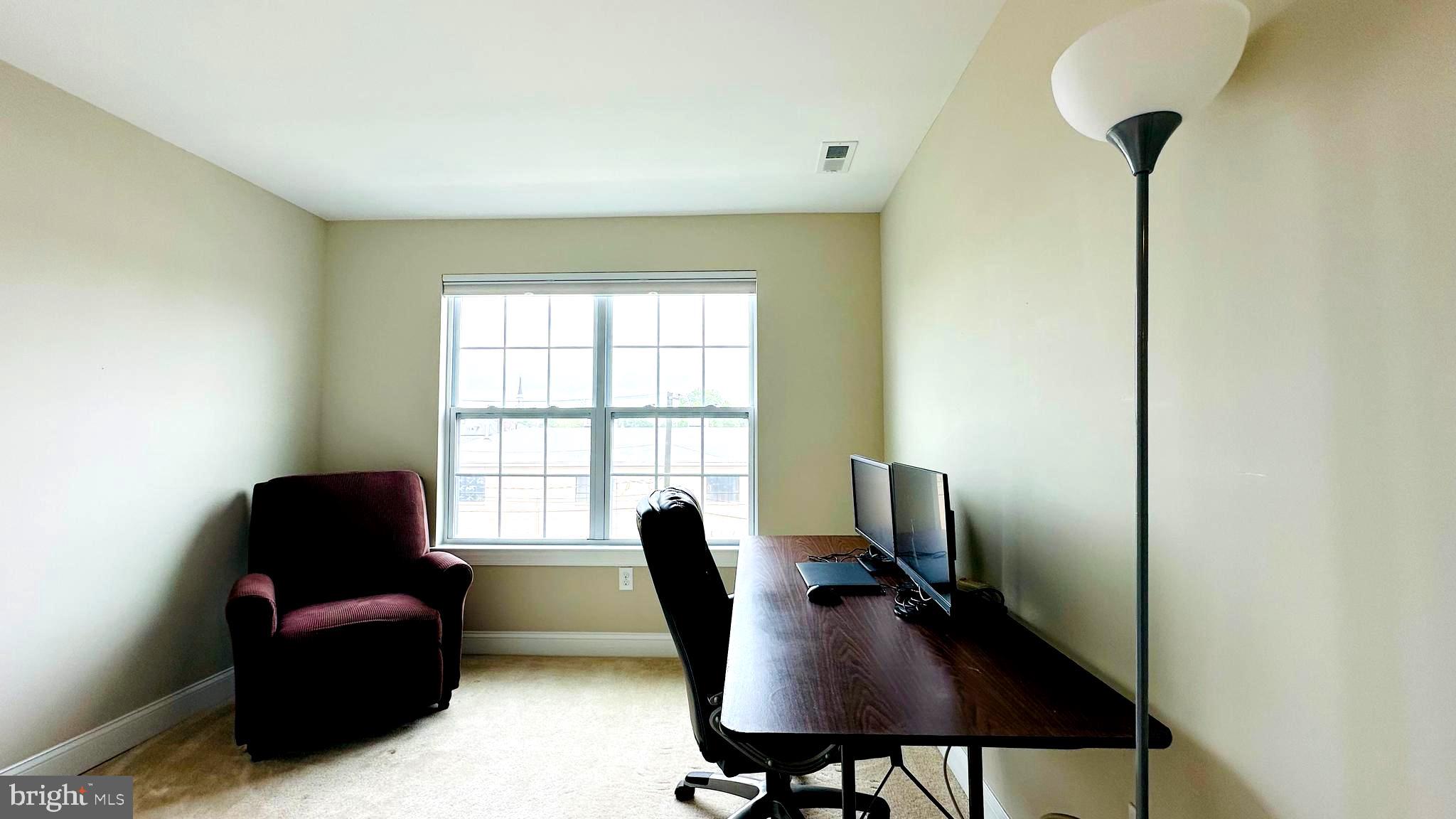 PENN SQ - Residential