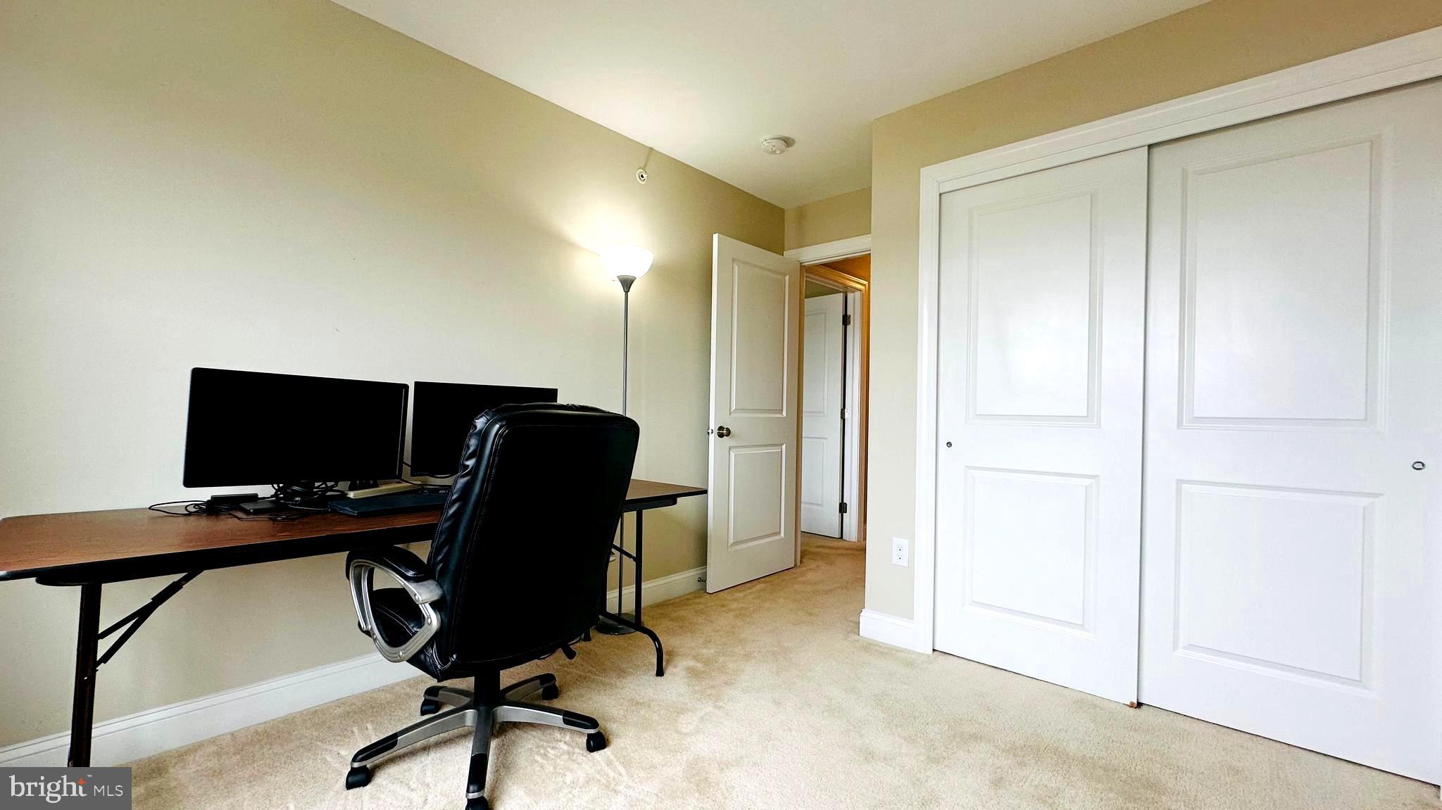 PENN SQ - Residential