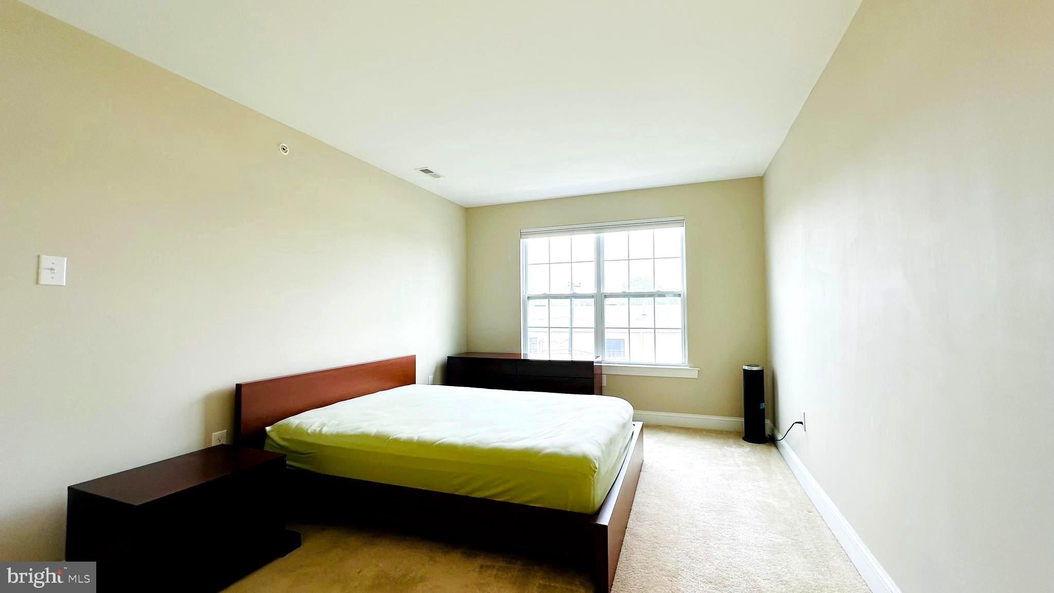 PENN SQ - Residential