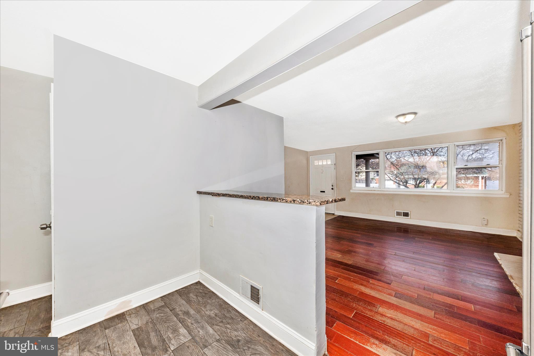 ADELPHI KNOLLS - Residential