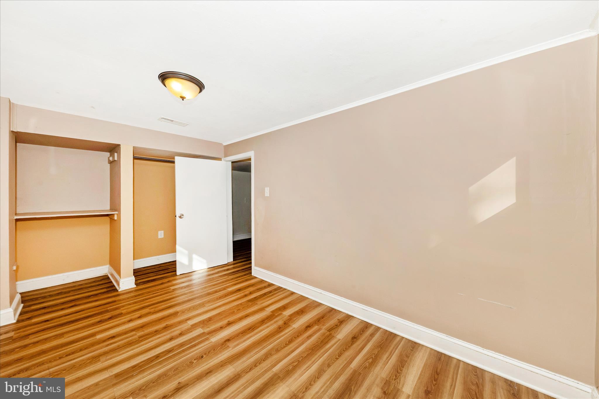 ADELPHI KNOLLS - Residential