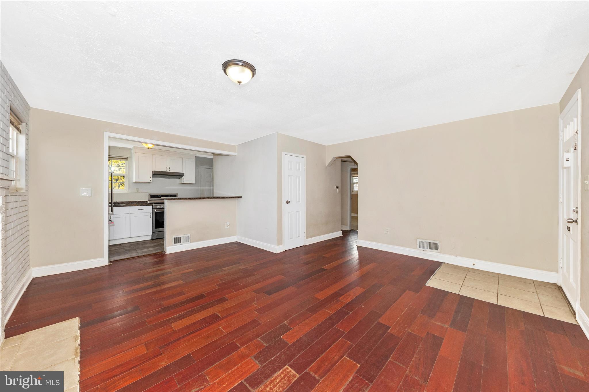 ADELPHI KNOLLS - Residential