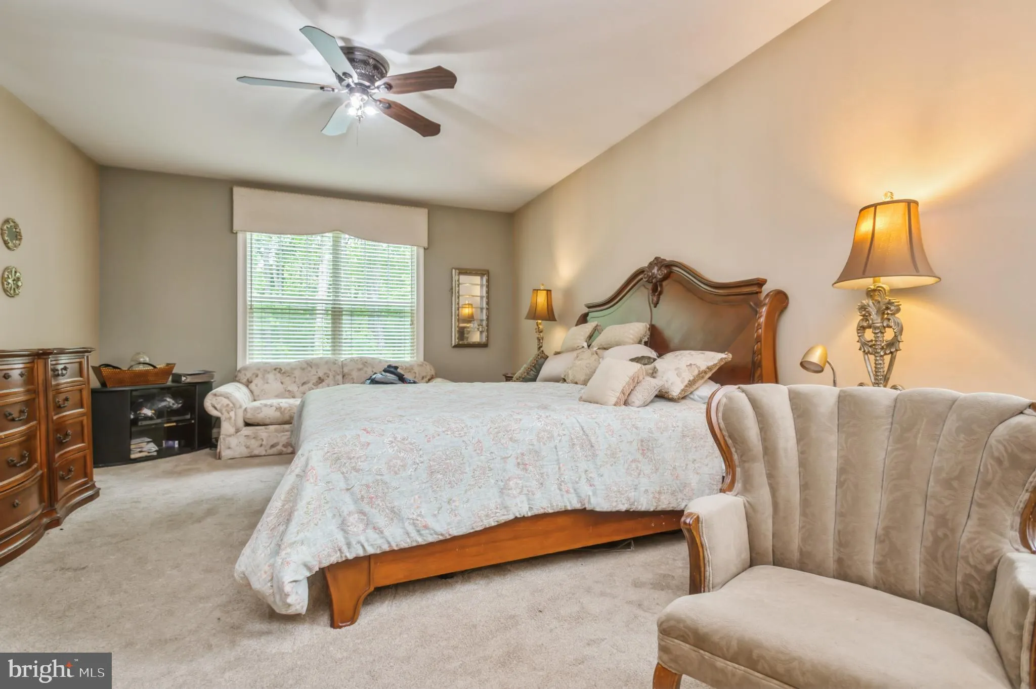 Manalapan, New Jersey 07726, United States, 2 Bedrooms Bedrooms, ,3 BathroomsBathrooms,Residential,Pending,143065