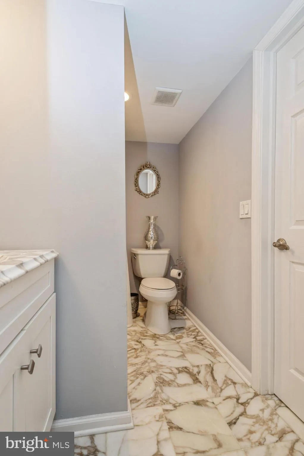 Manalapan, New Jersey 07726, United States, 2 Bedrooms Bedrooms, ,3 BathroomsBathrooms,Residential,Pending,143065