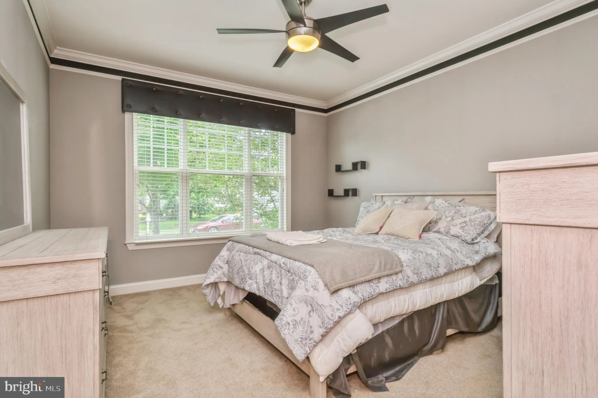 Manalapan, New Jersey 07726, United States, 2 Bedrooms Bedrooms, ,3 BathroomsBathrooms,Residential,Pending,143065