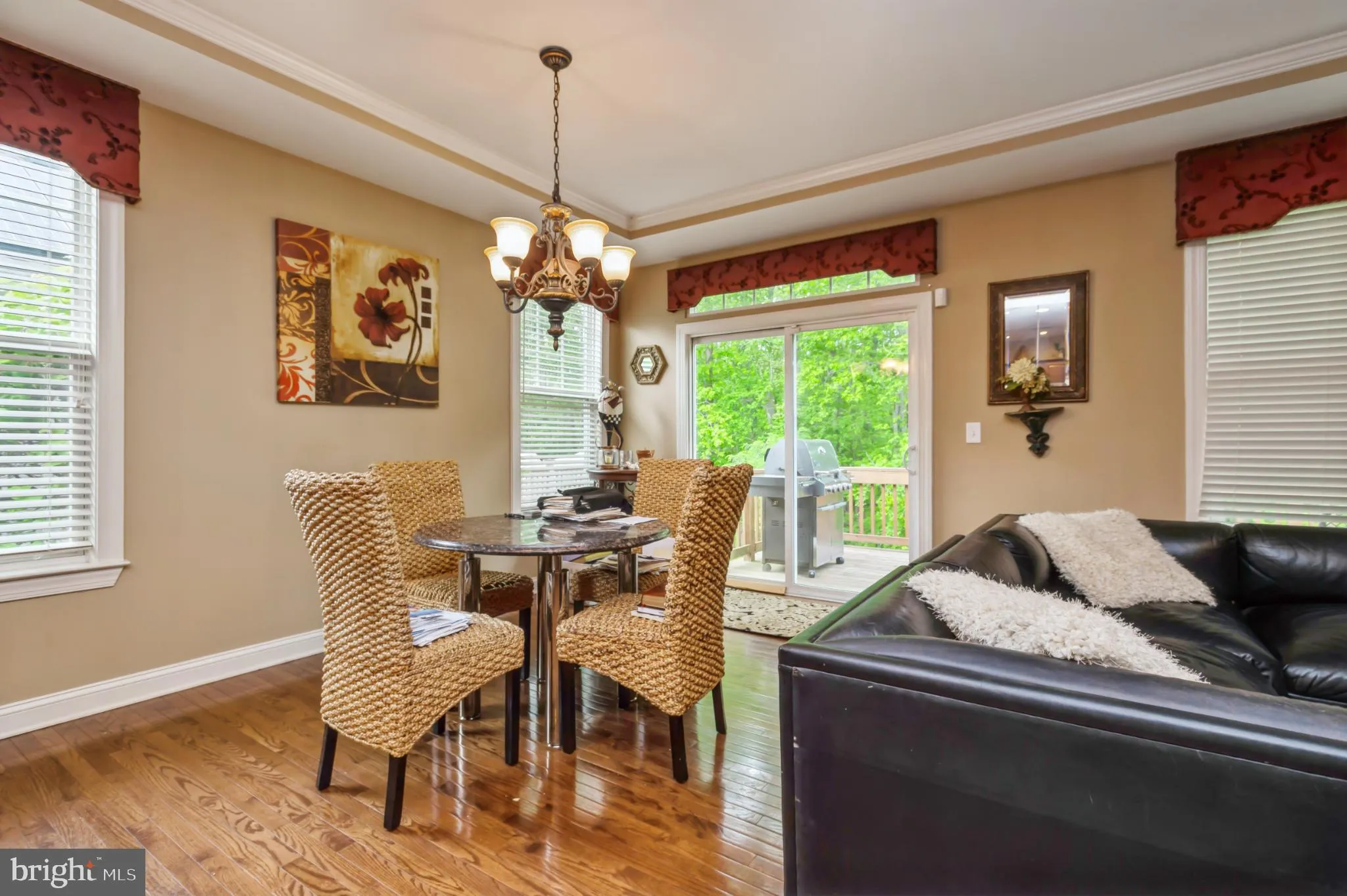 Manalapan, New Jersey 07726, United States, 2 Bedrooms Bedrooms, ,3 BathroomsBathrooms,Residential,Pending,143065