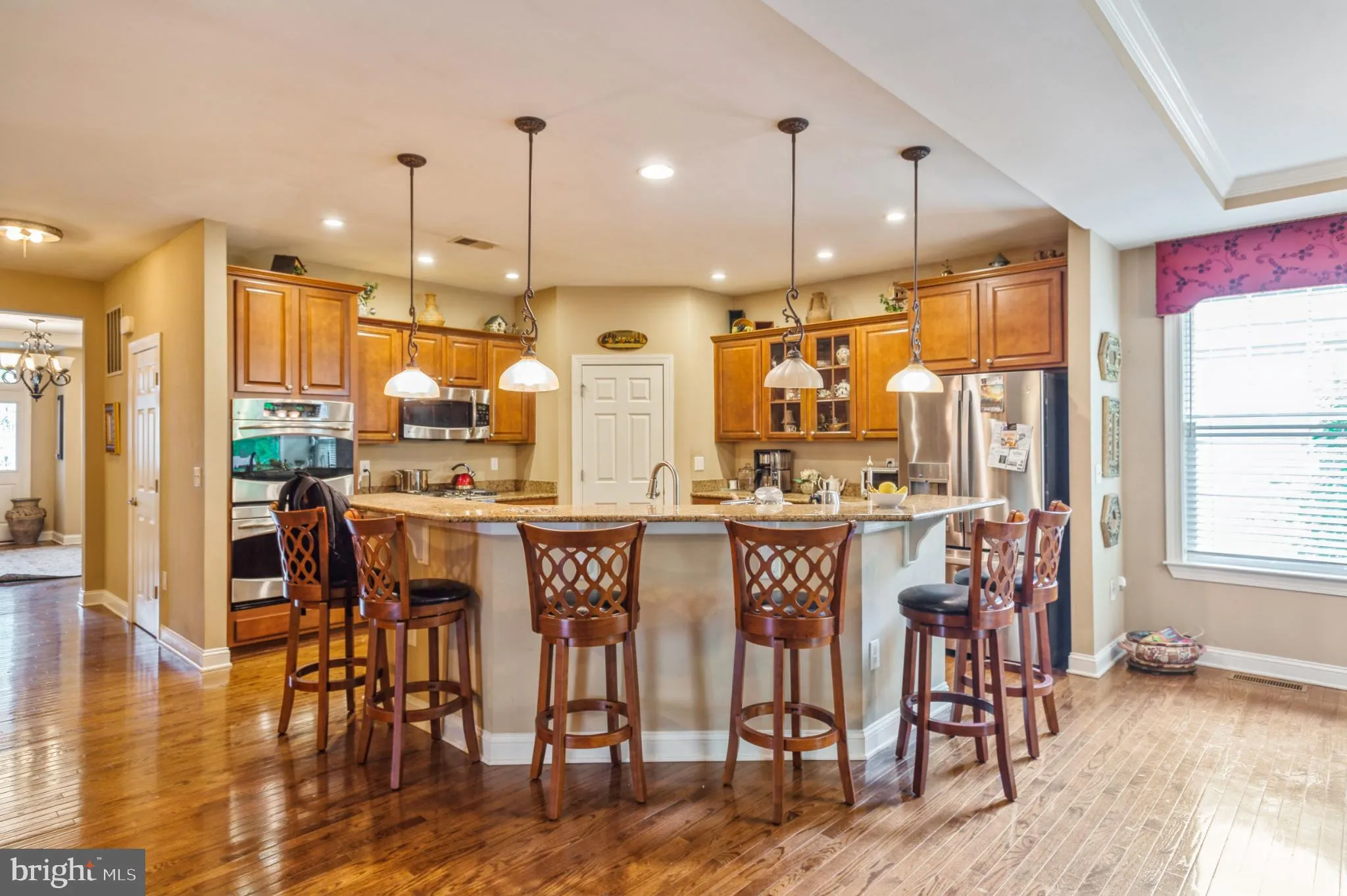 Manalapan, New Jersey 07726, United States, 2 Bedrooms Bedrooms, ,3 BathroomsBathrooms,Residential,Pending,143065