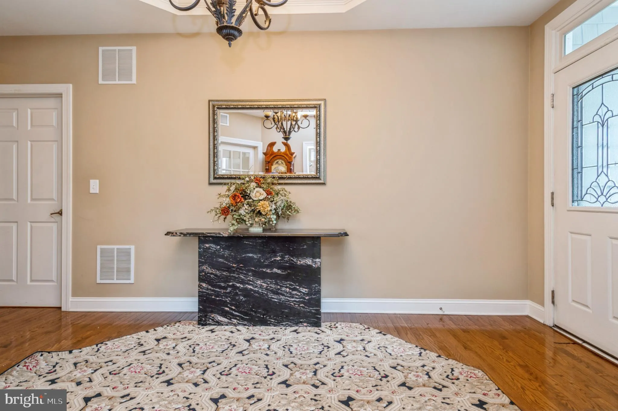 Manalapan, New Jersey 07726, United States, 2 Bedrooms Bedrooms, ,3 BathroomsBathrooms,Residential,Pending,143065