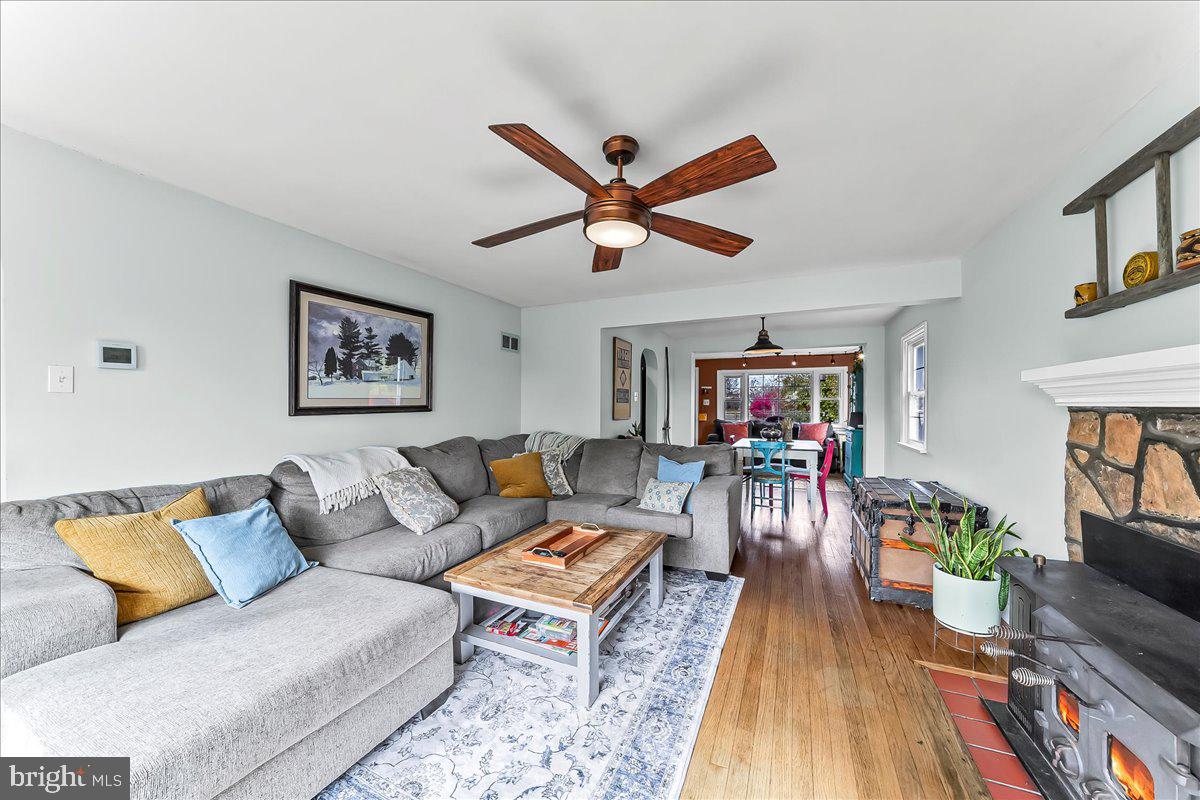 EAST FALLOWFIELD - Residential