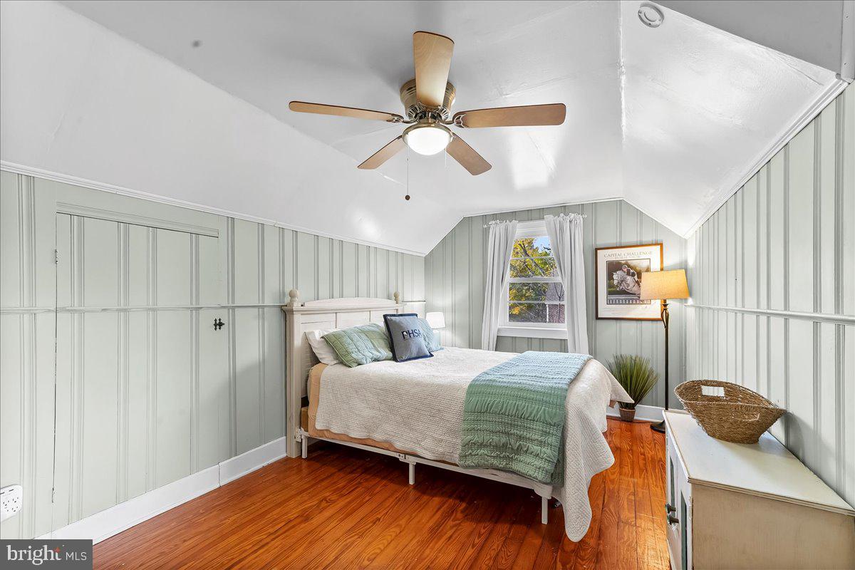 EAST FALLOWFIELD - Residential