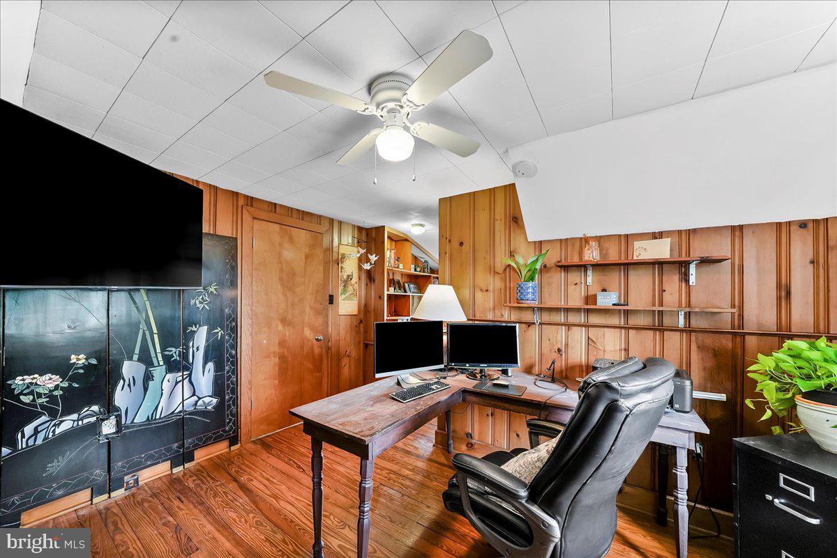 EAST FALLOWFIELD - Residential