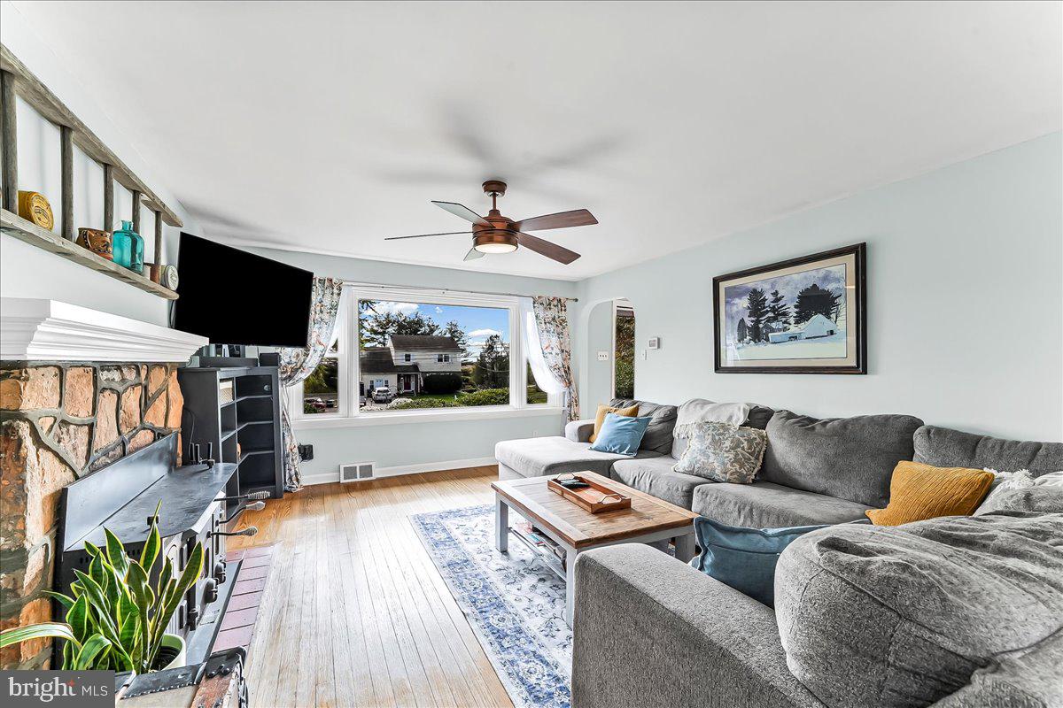 EAST FALLOWFIELD - Residential