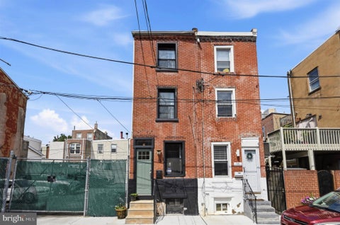 Townhouse For Sale - 113 Titan Street<br/> Philadelphia County, PHILADELPHIA, PA 19147