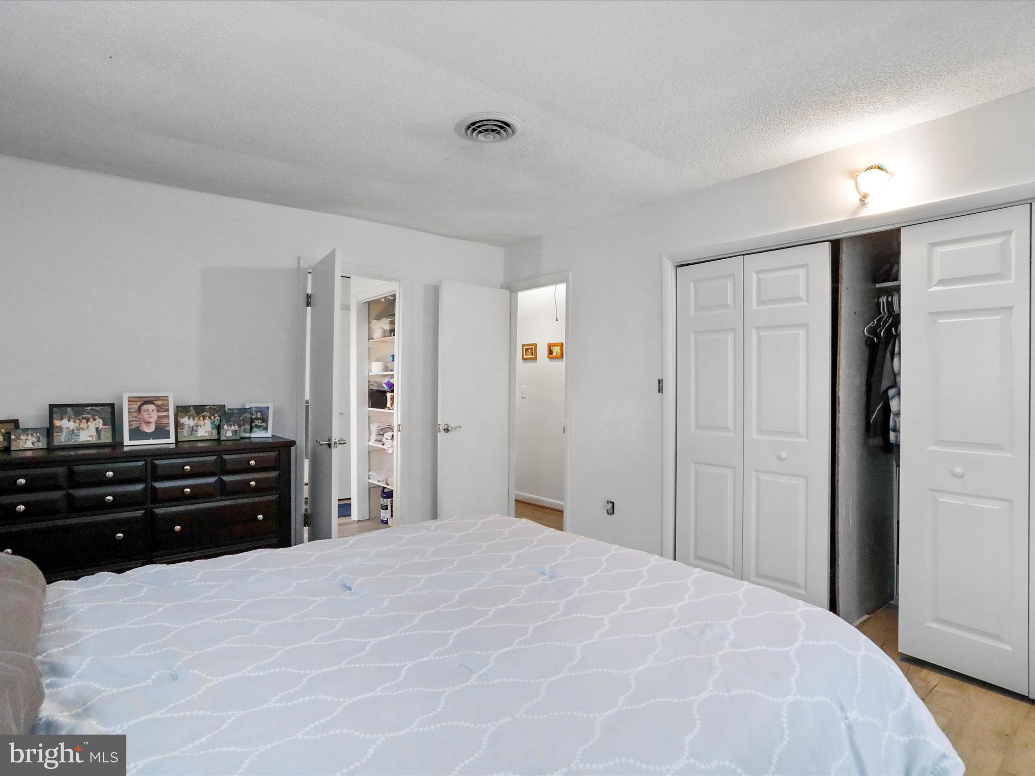 RED BARN - Residential