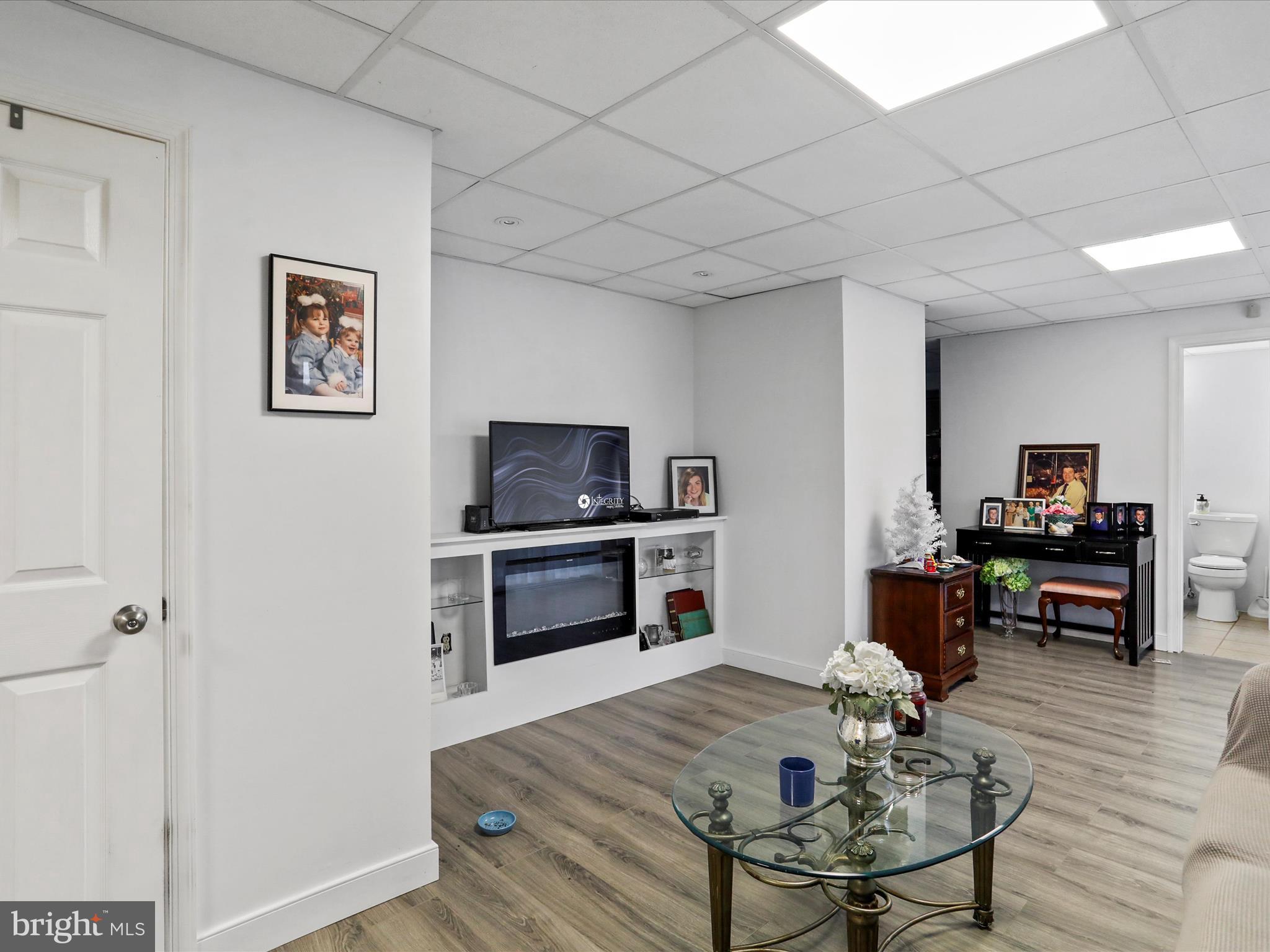 RED BARN - Residential