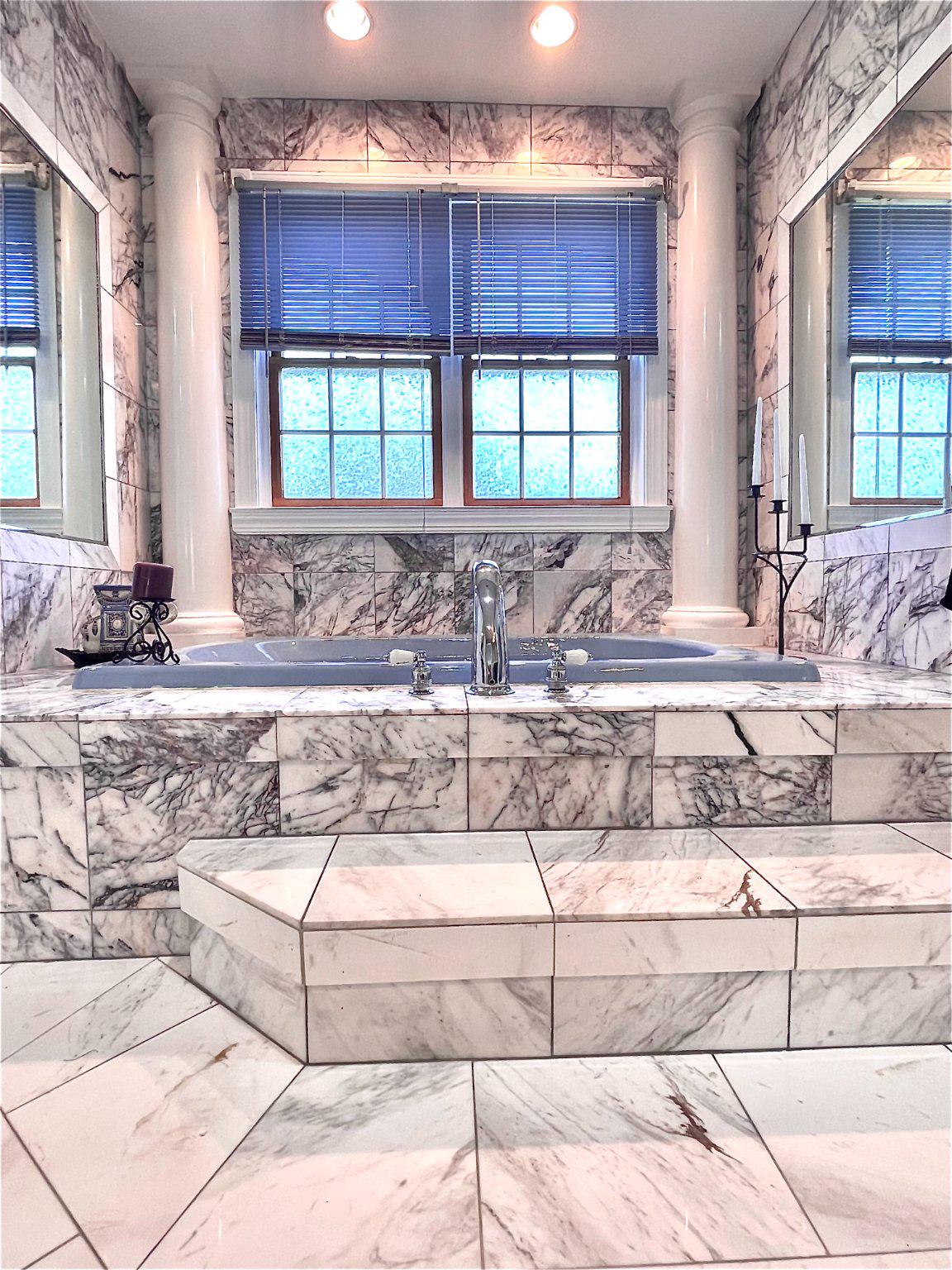 FEASTERVILLE - Residential