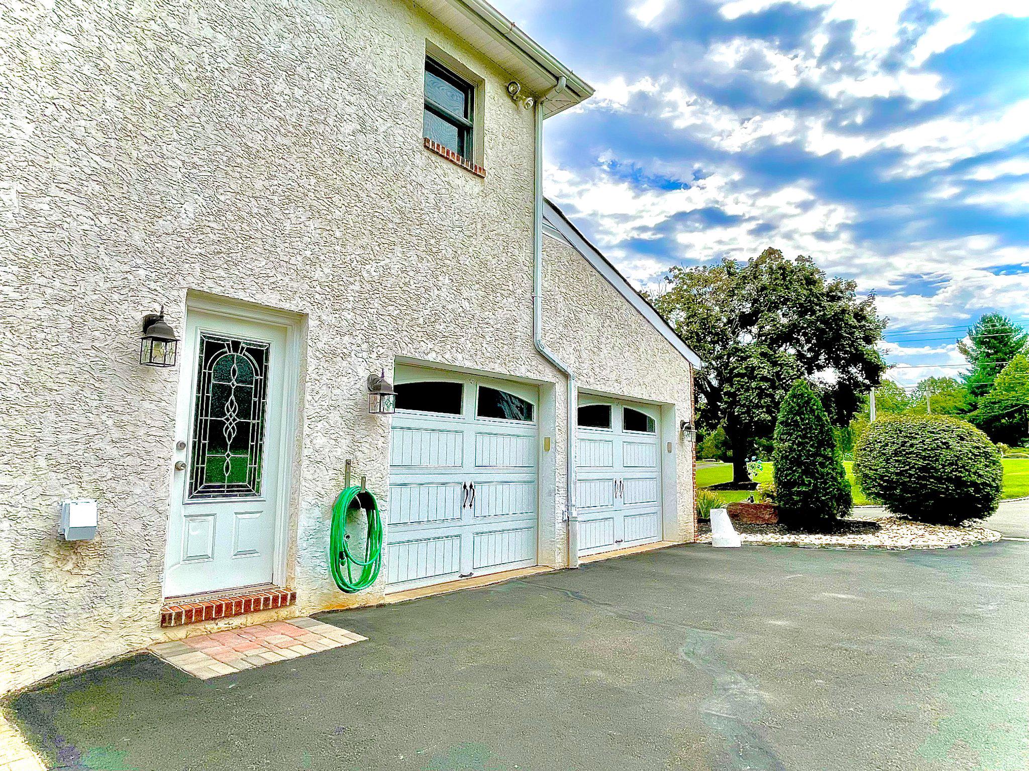 FEASTERVILLE - Residential