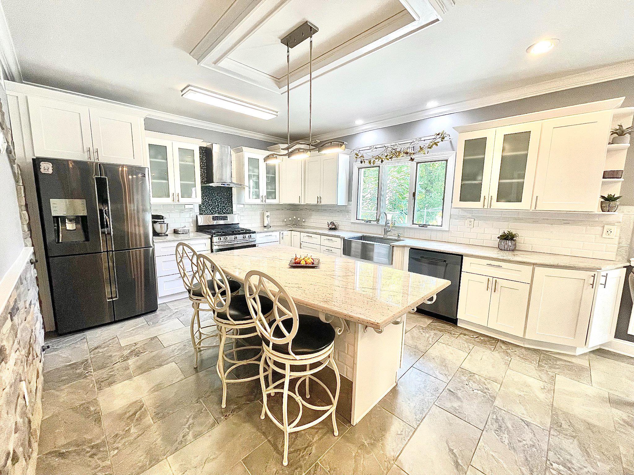 FEASTERVILLE - Residential