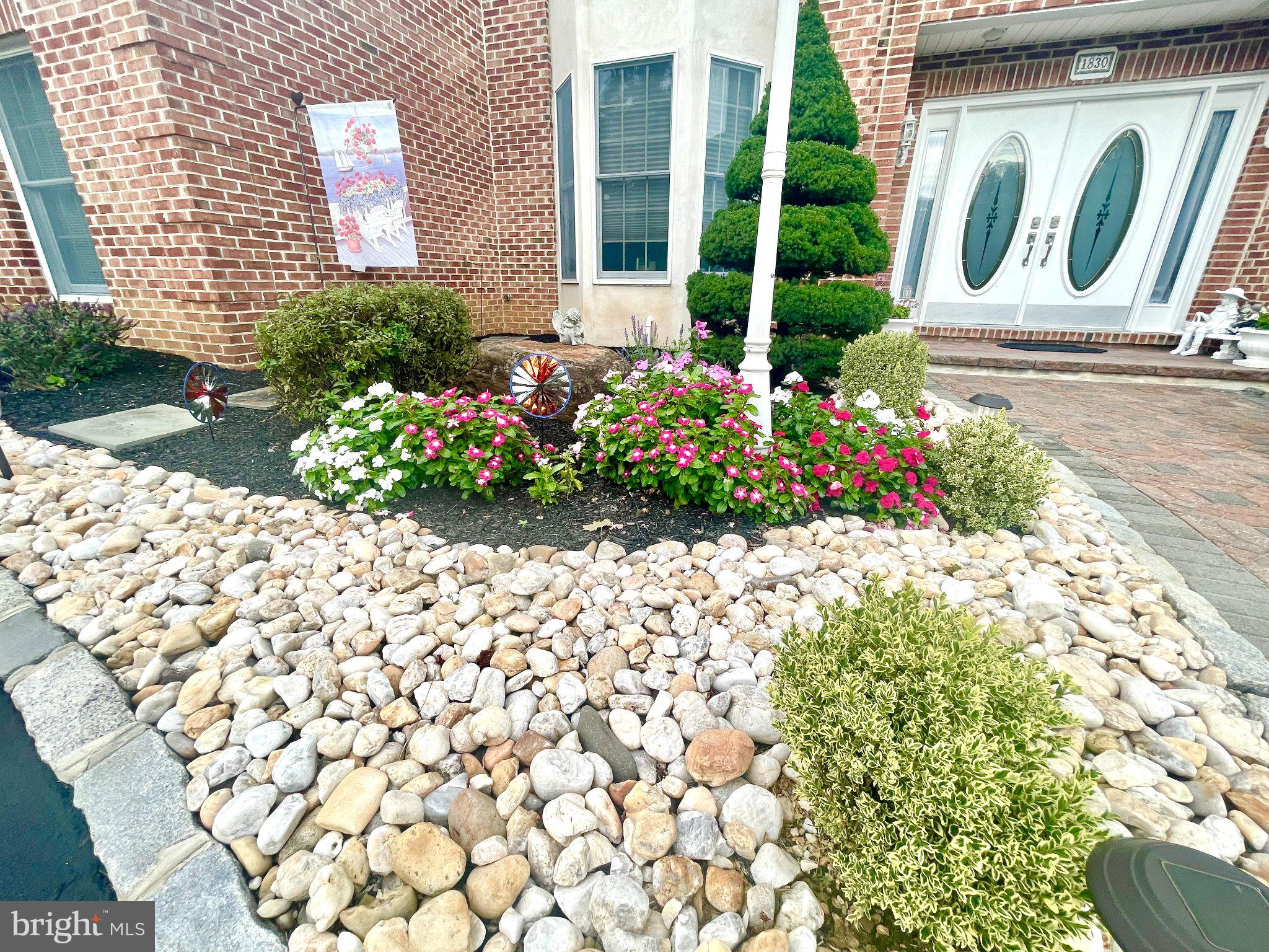 FEASTERVILLE - Residential