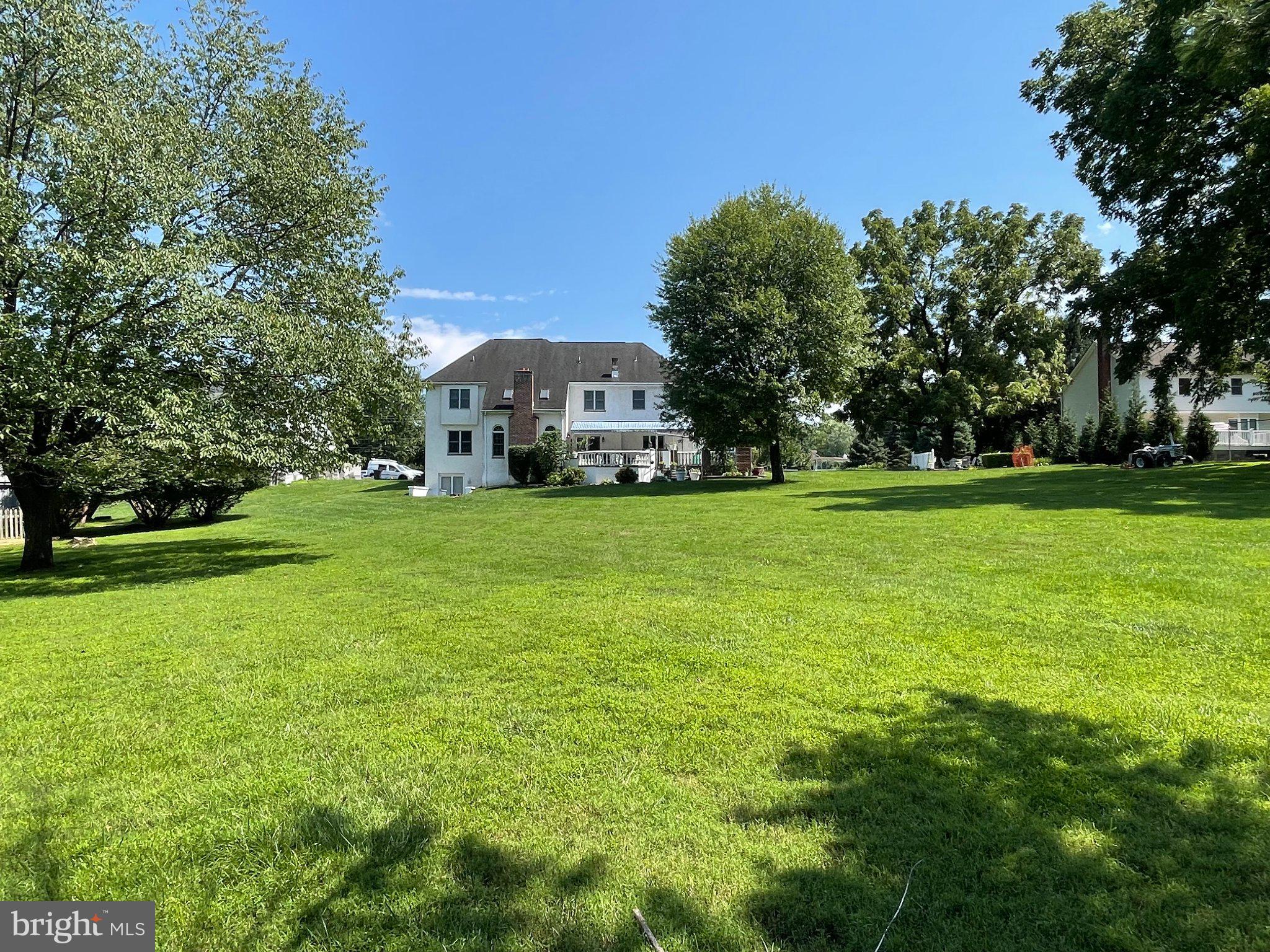 FEASTERVILLE - Residential