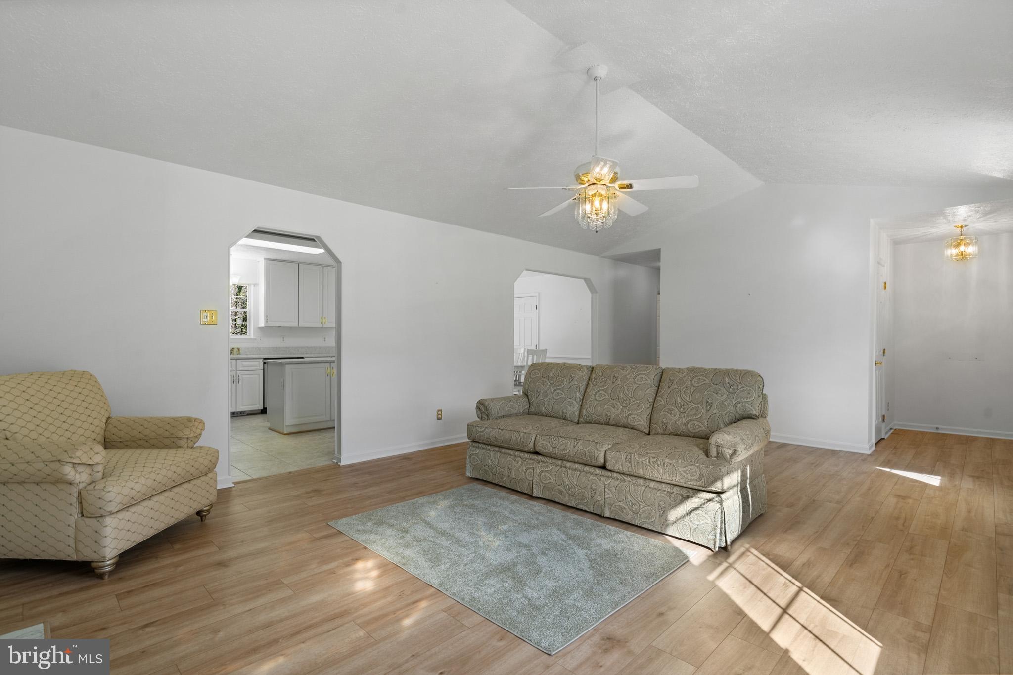 CRESCENT RUN - Residential