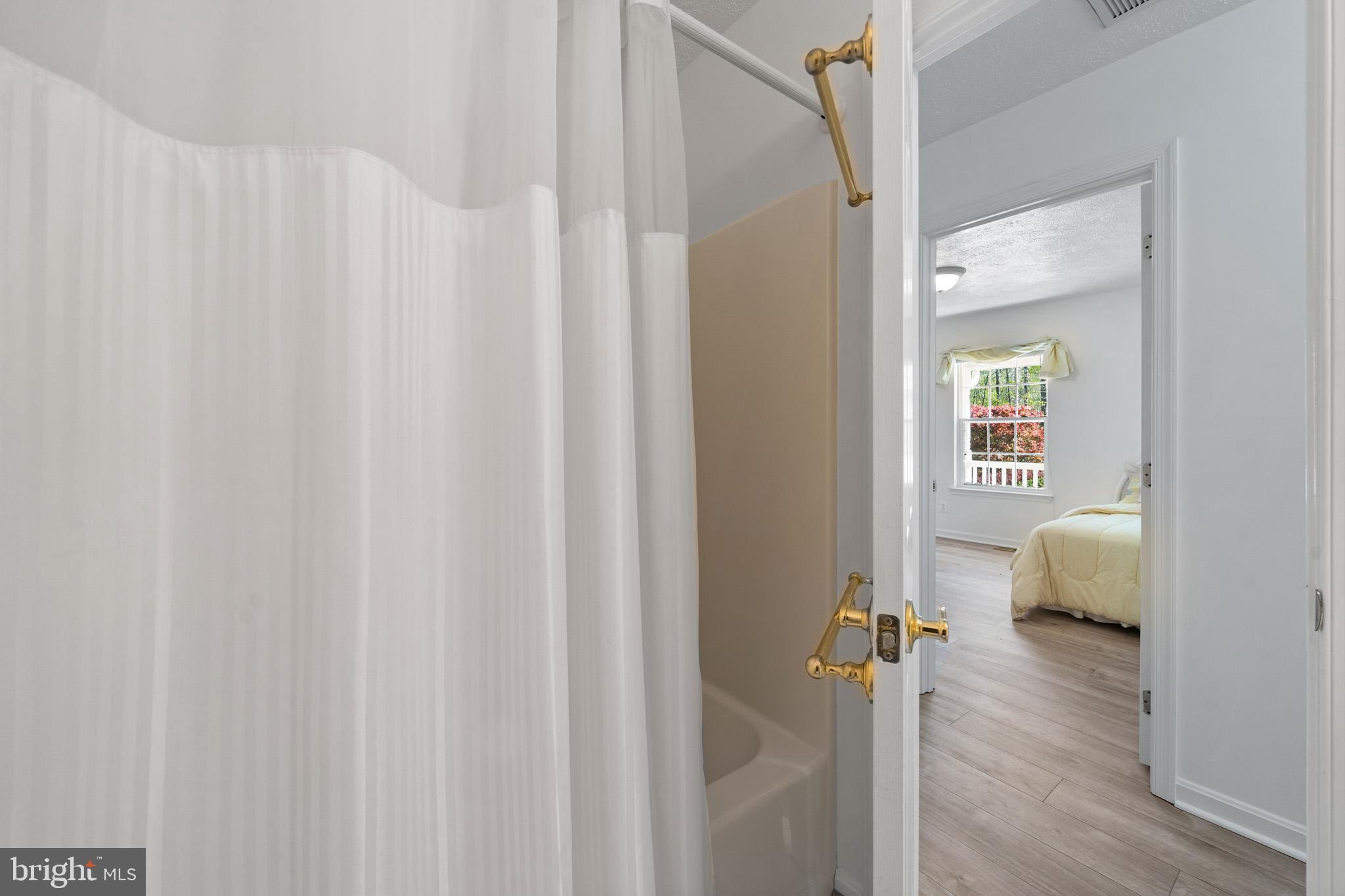 CRESCENT RUN - Residential