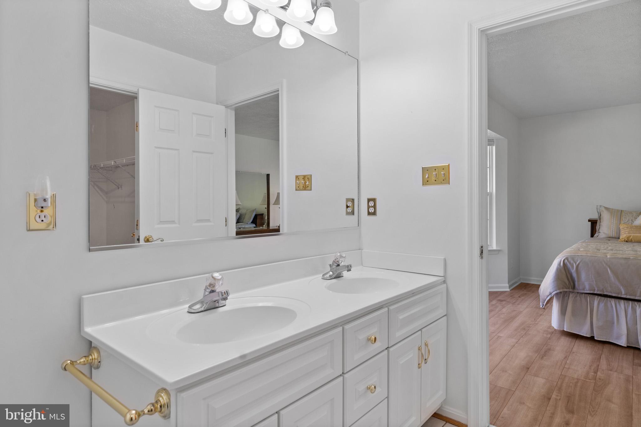 CRESCENT RUN - Residential