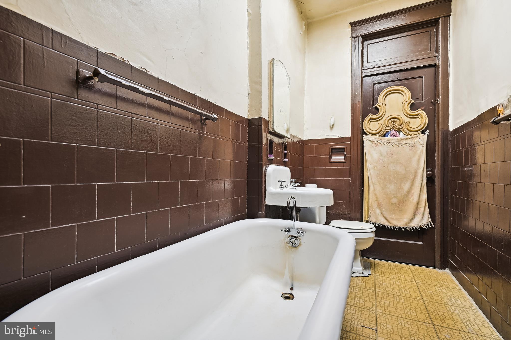 EAST BALTIMORE MIDWAY - Residential