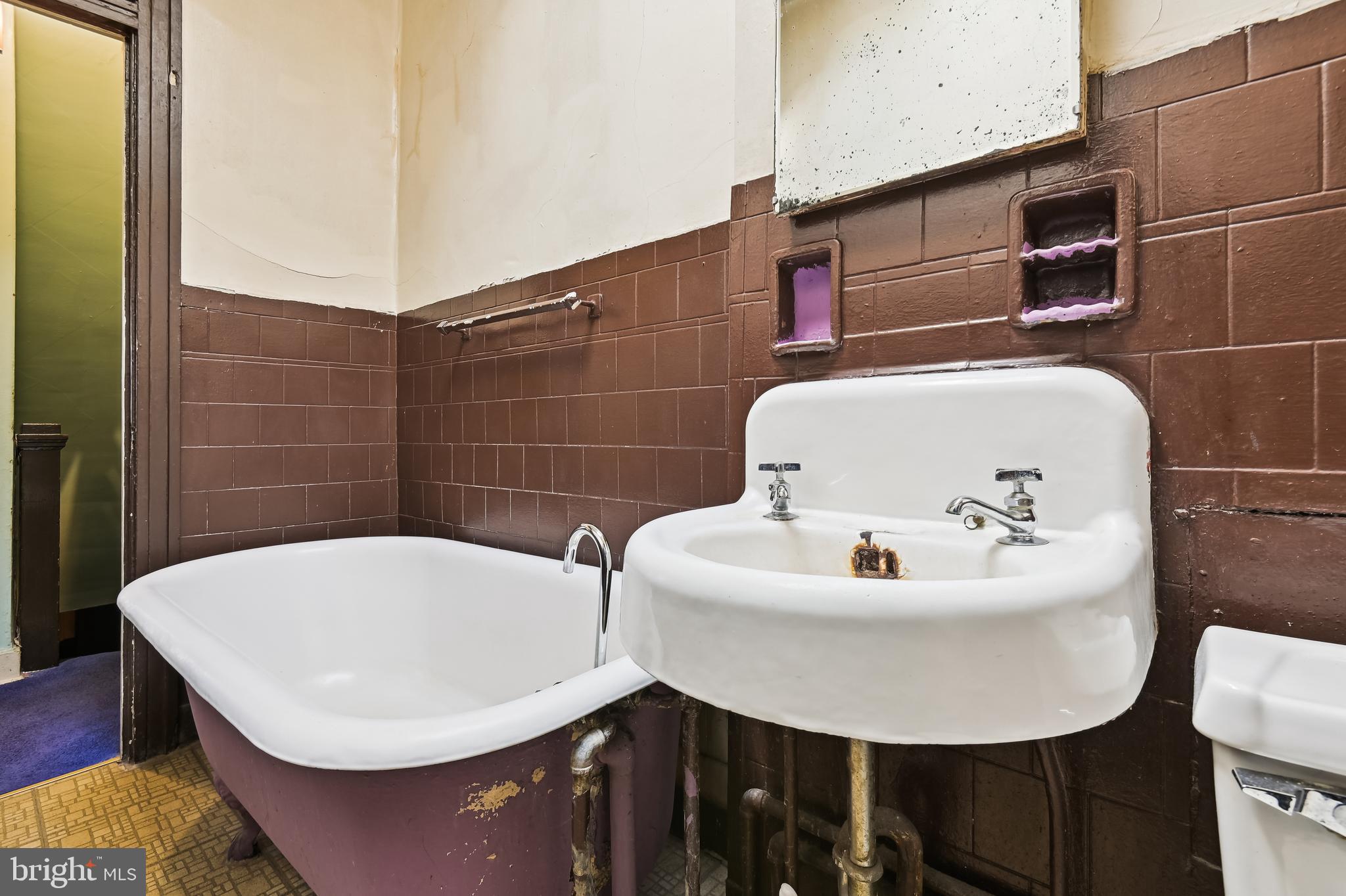 EAST BALTIMORE MIDWAY - Residential