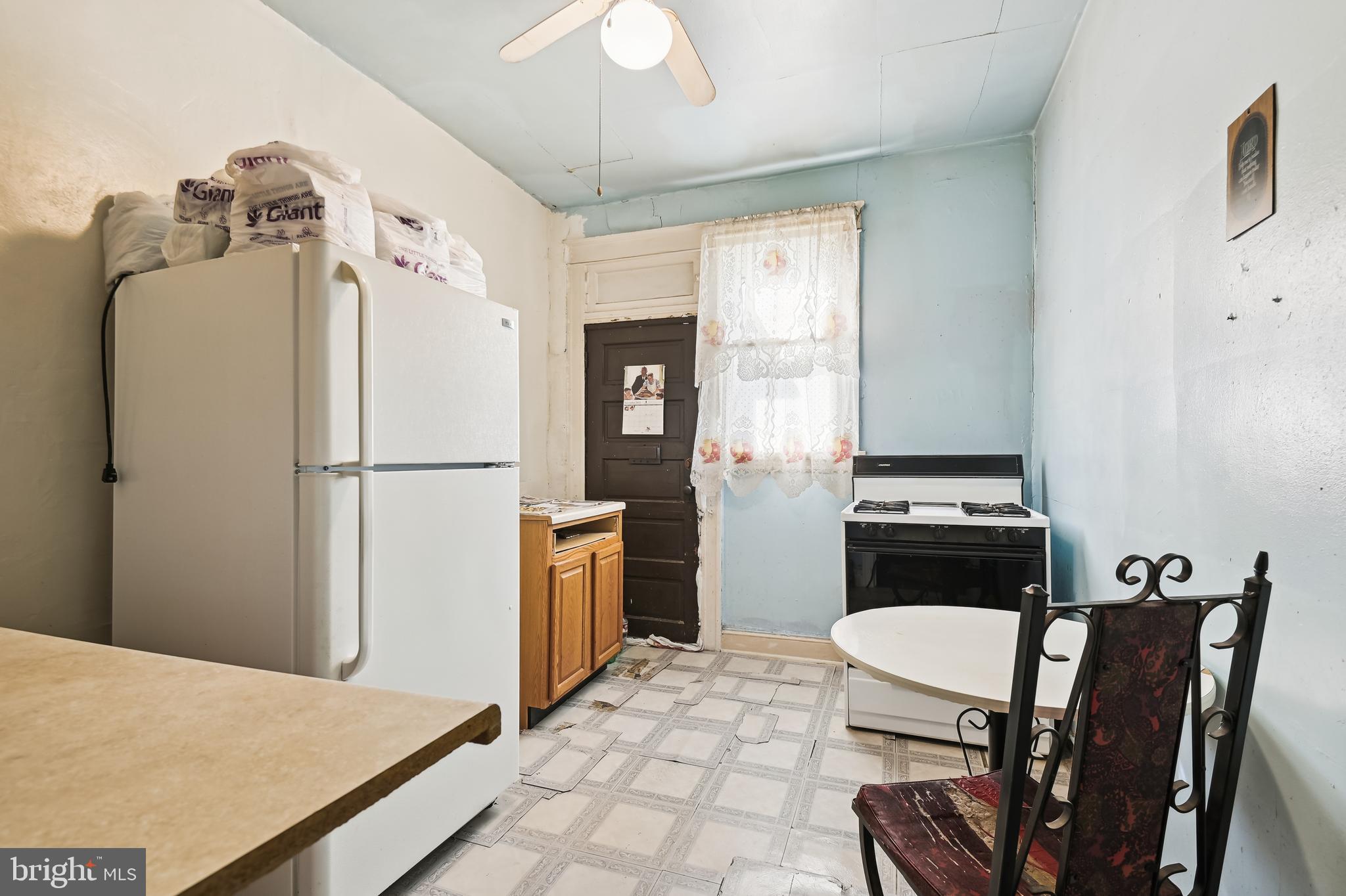 EAST BALTIMORE MIDWAY - Residential