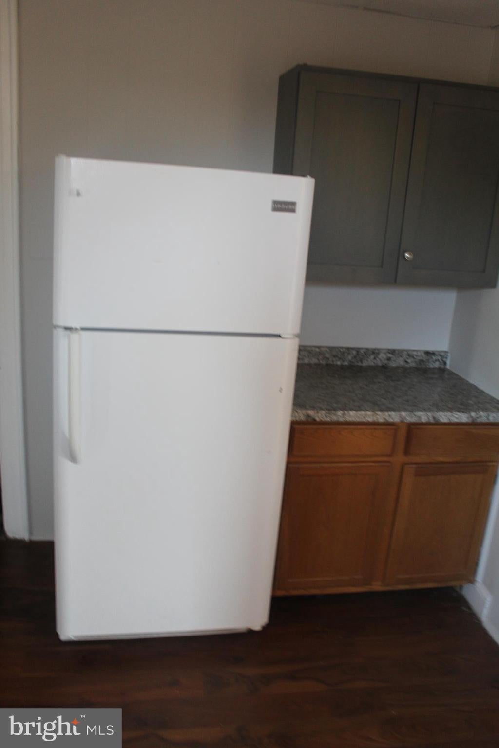 165 SUMMIT AVENUE APT 6