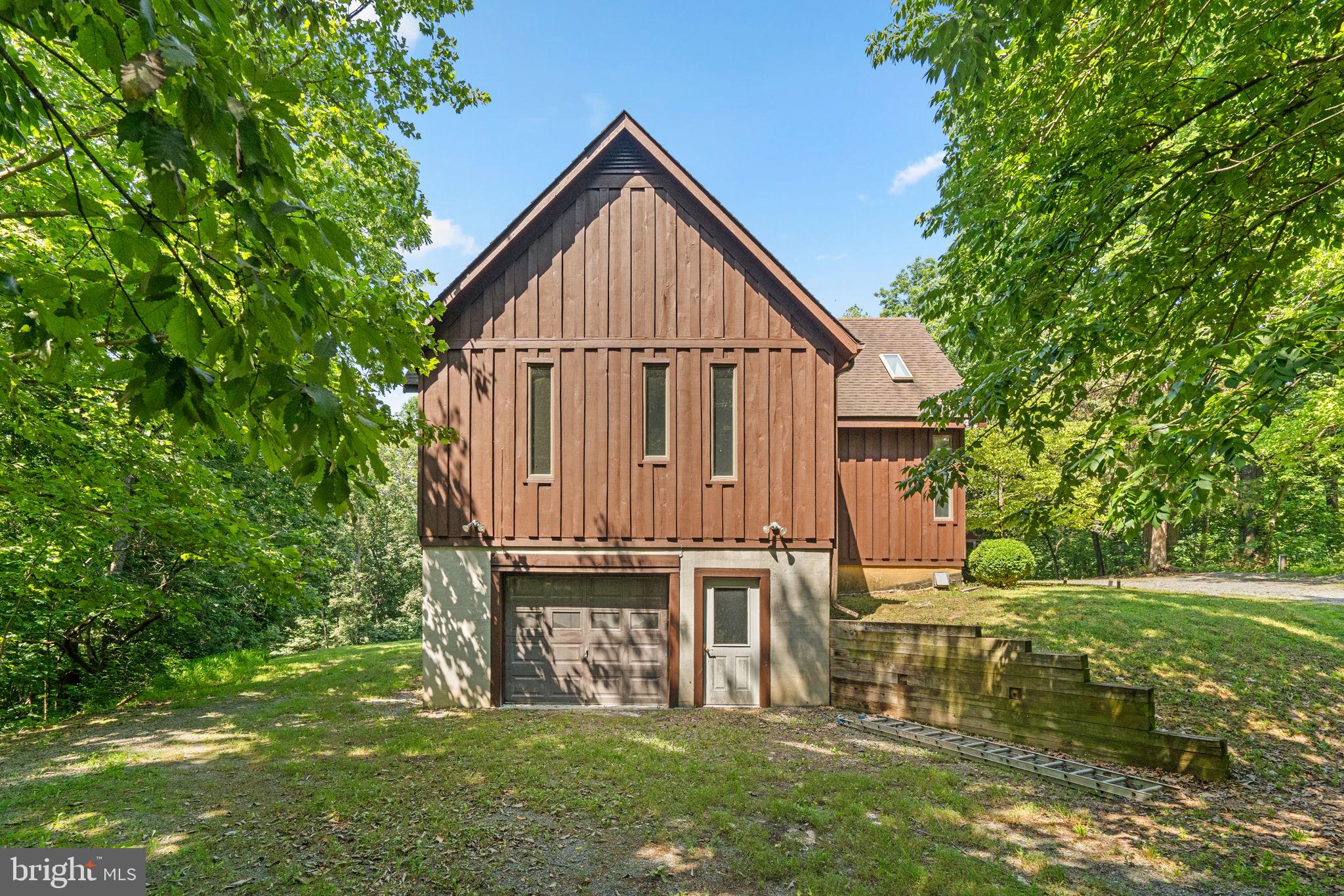 3113 CALMES NECK LANE