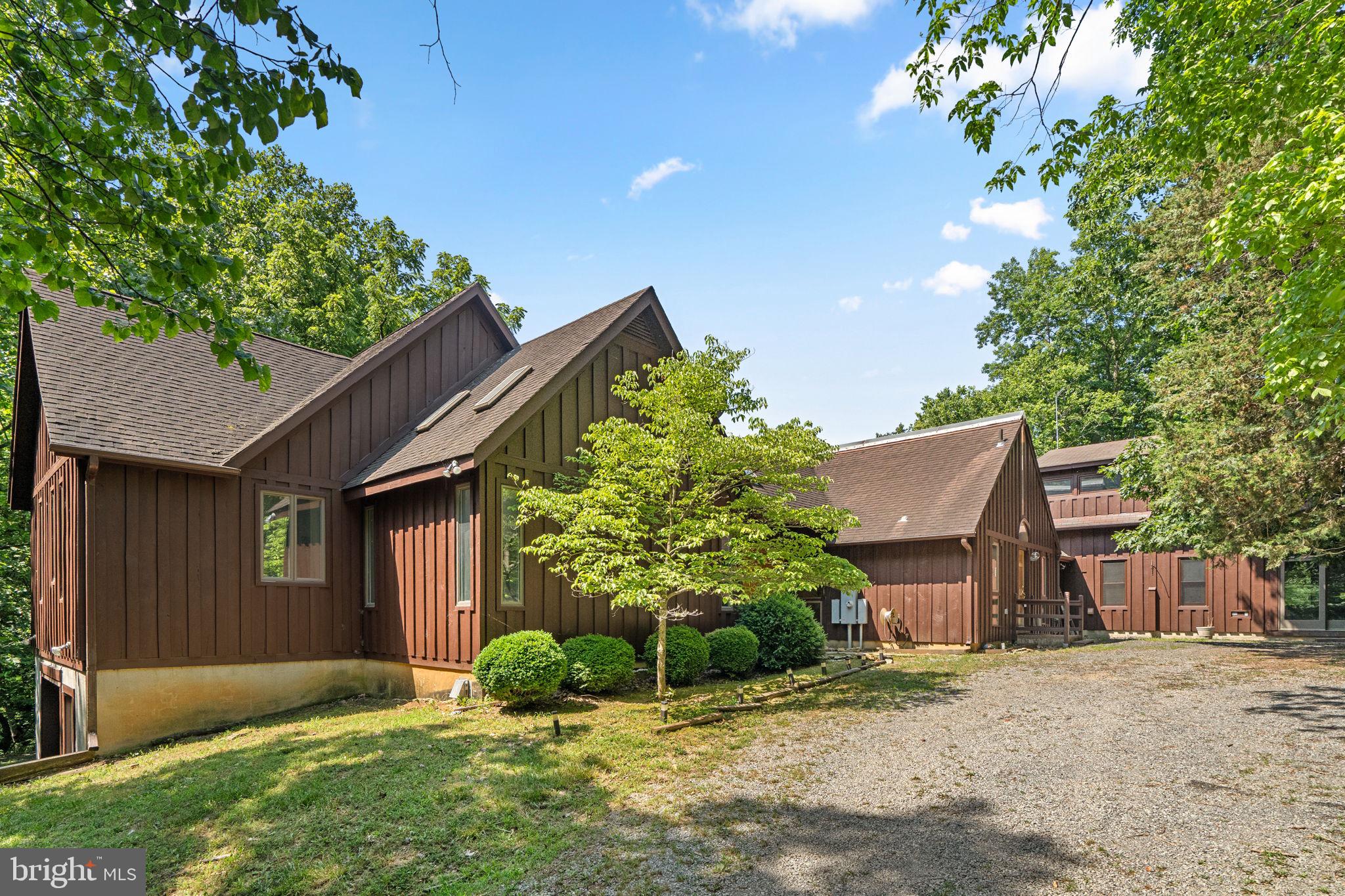 3113 CALMES NECK LANE