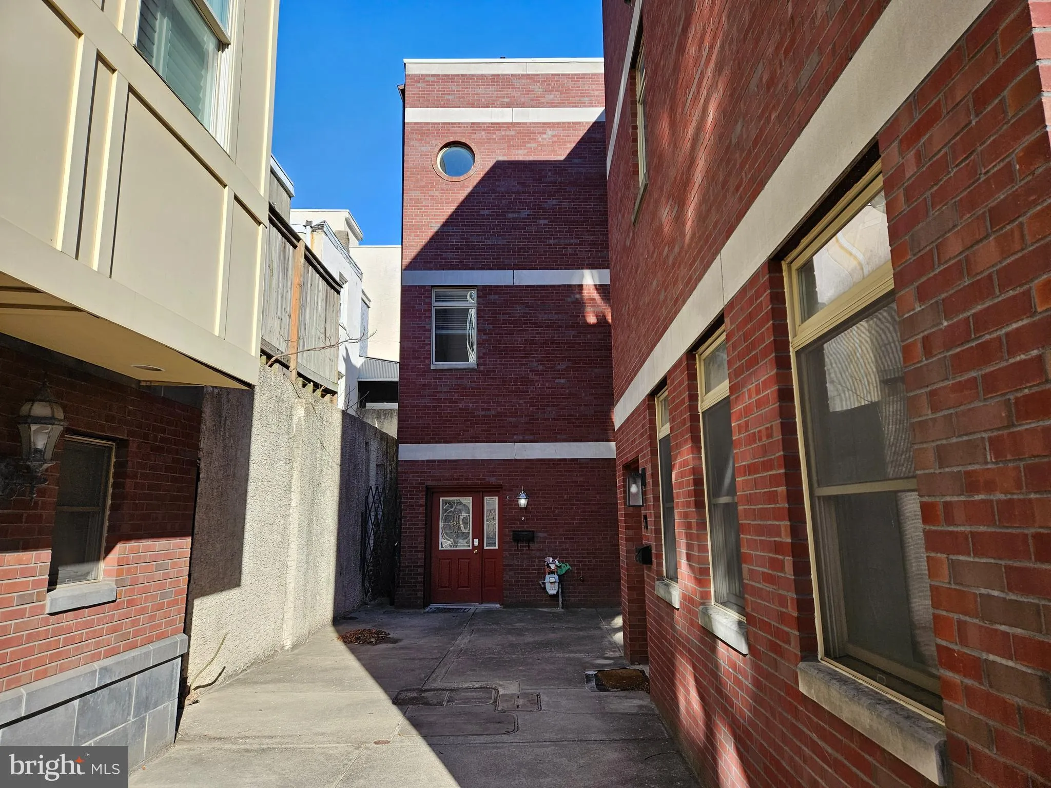 Philadelphia, Pennsylvania 19147, United States, 2 Bedrooms Bedrooms, ,2 BathroomsBathrooms,Residential,Pending,24372