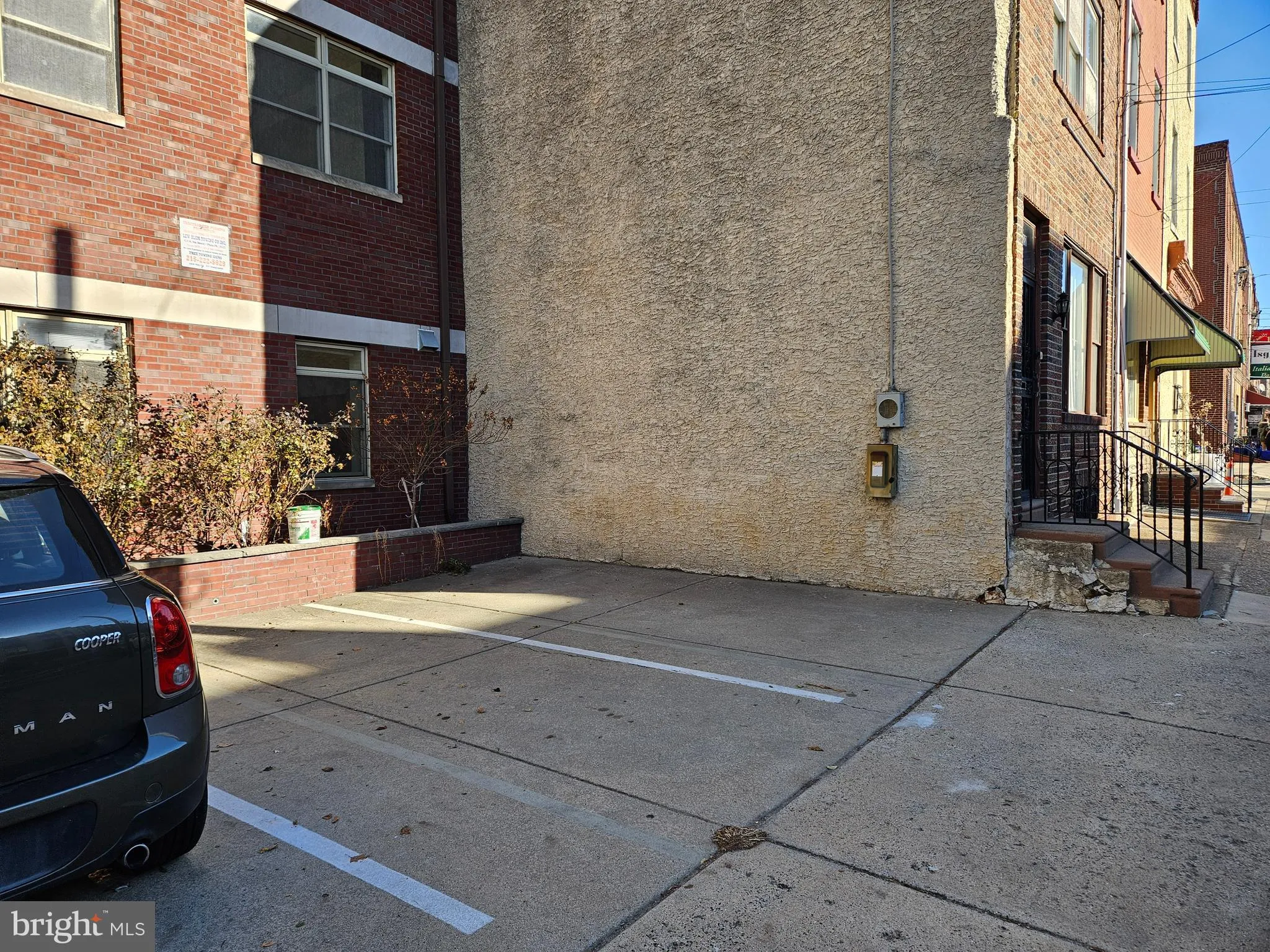 Philadelphia, Pennsylvania 19147, United States, 2 Bedrooms Bedrooms, ,2 BathroomsBathrooms,Residential,Pending,24372