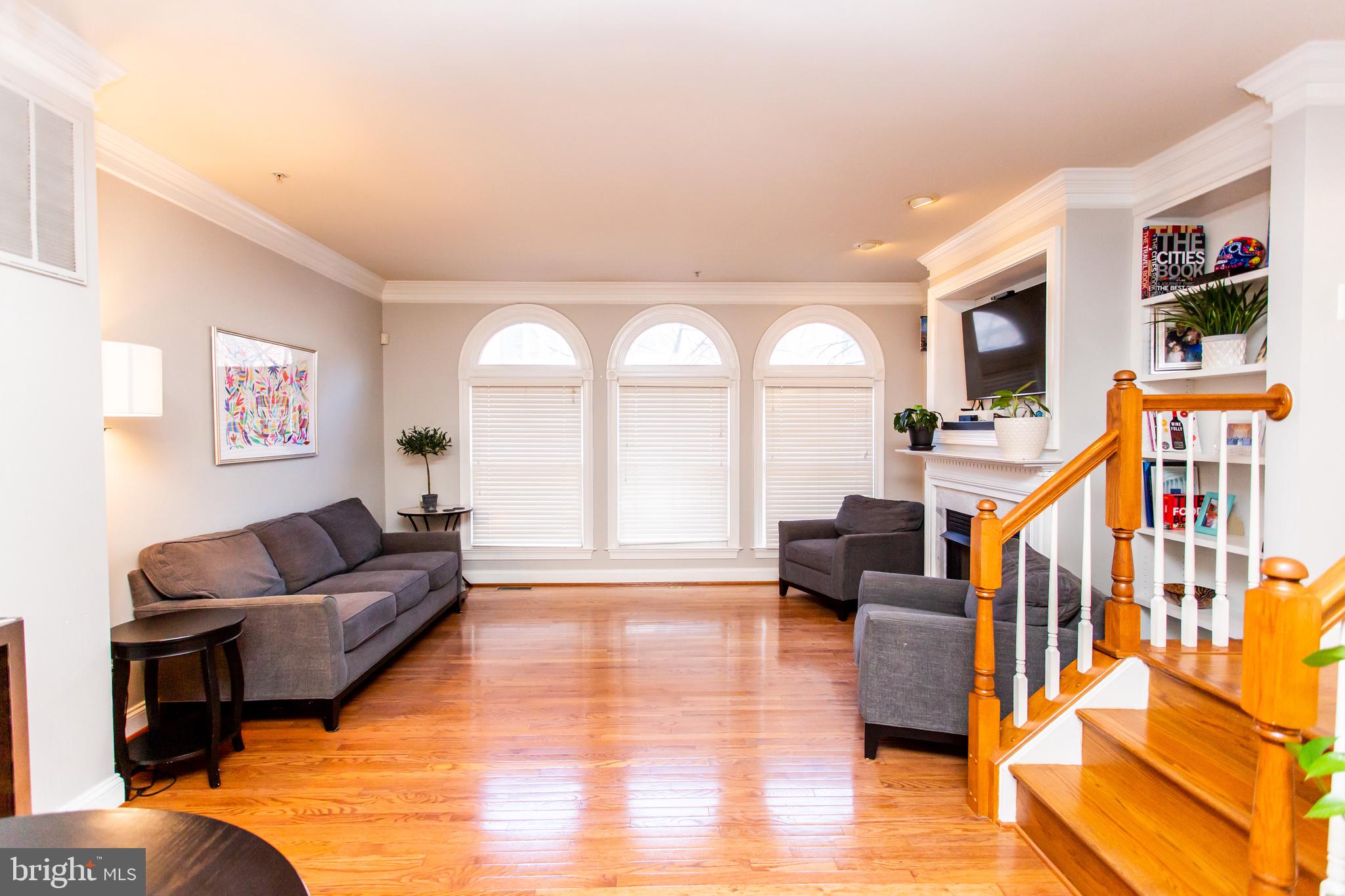 CARLYLE - Residential Lease