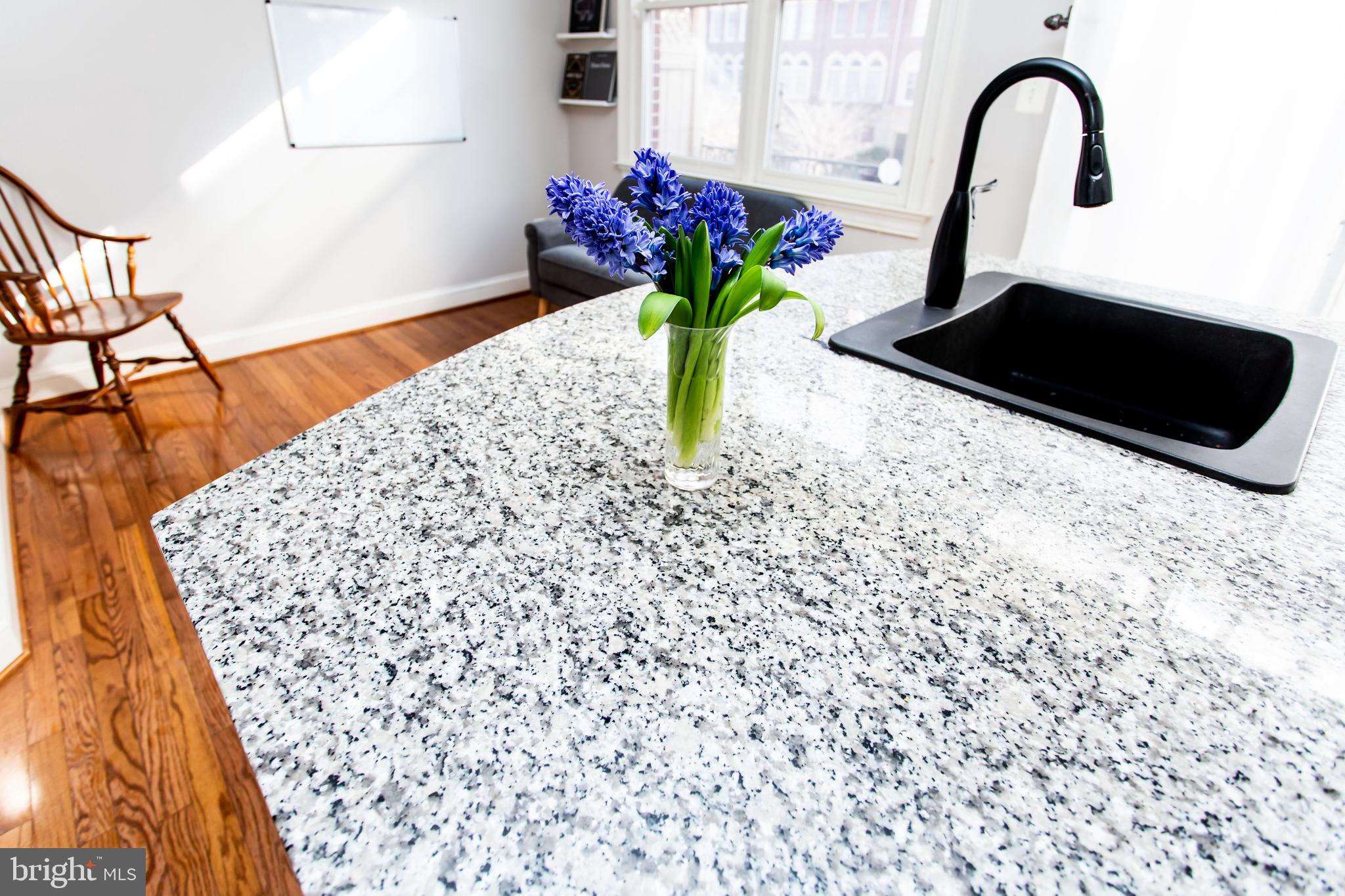 CARLYLE - Residential Lease