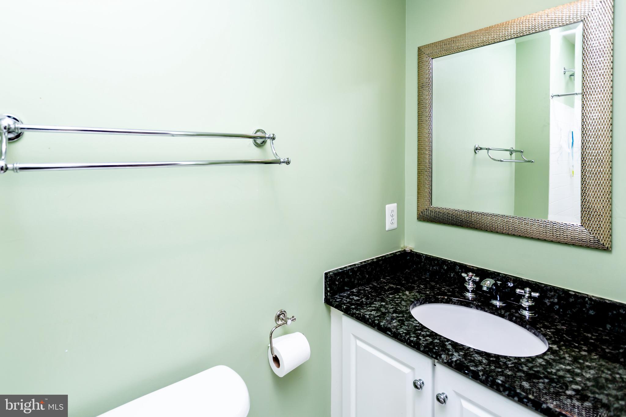 CARLYLE - Residential Lease