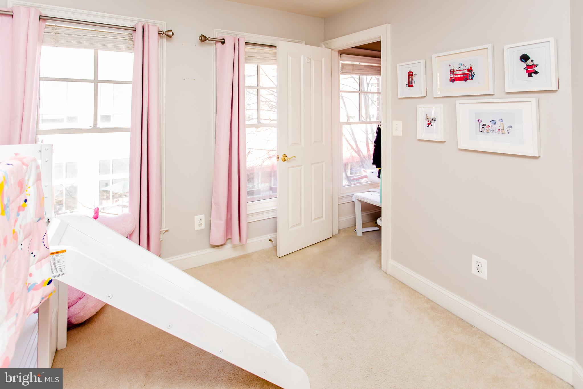 CARLYLE - Residential Lease