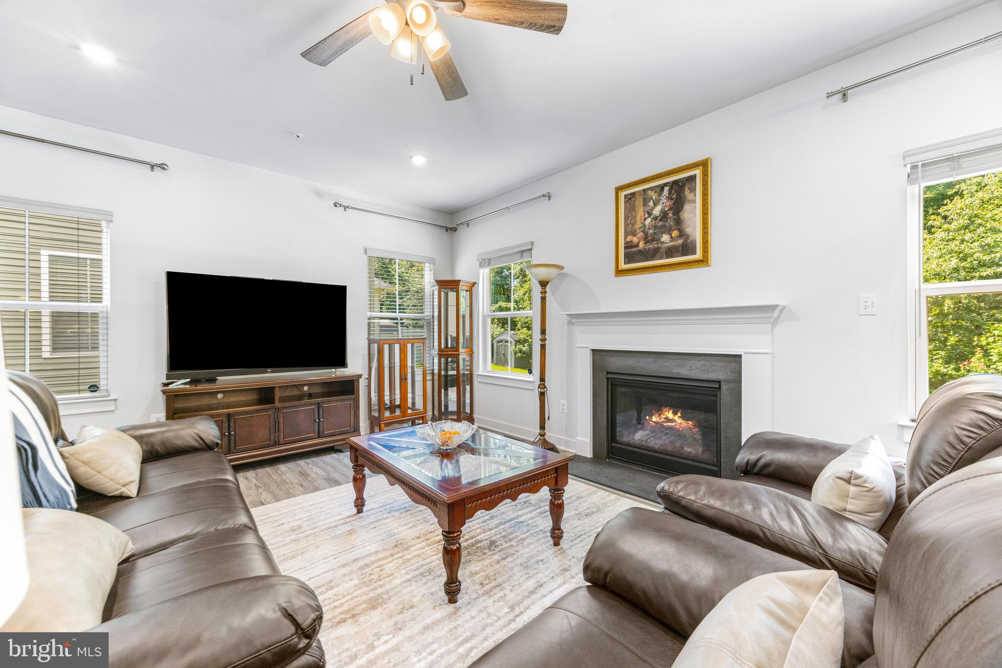 8212 HICKORY HOLLOW DRIVE