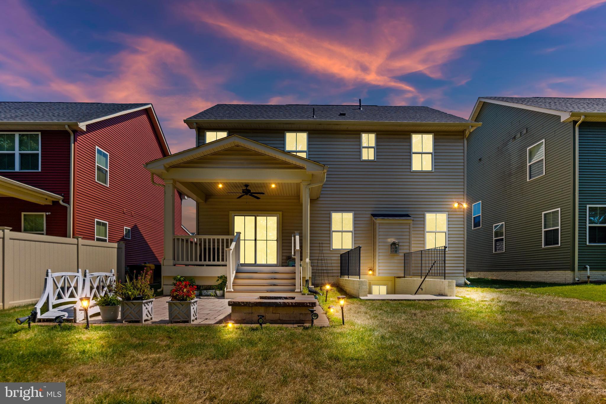 8212 HICKORY HOLLOW DRIVE