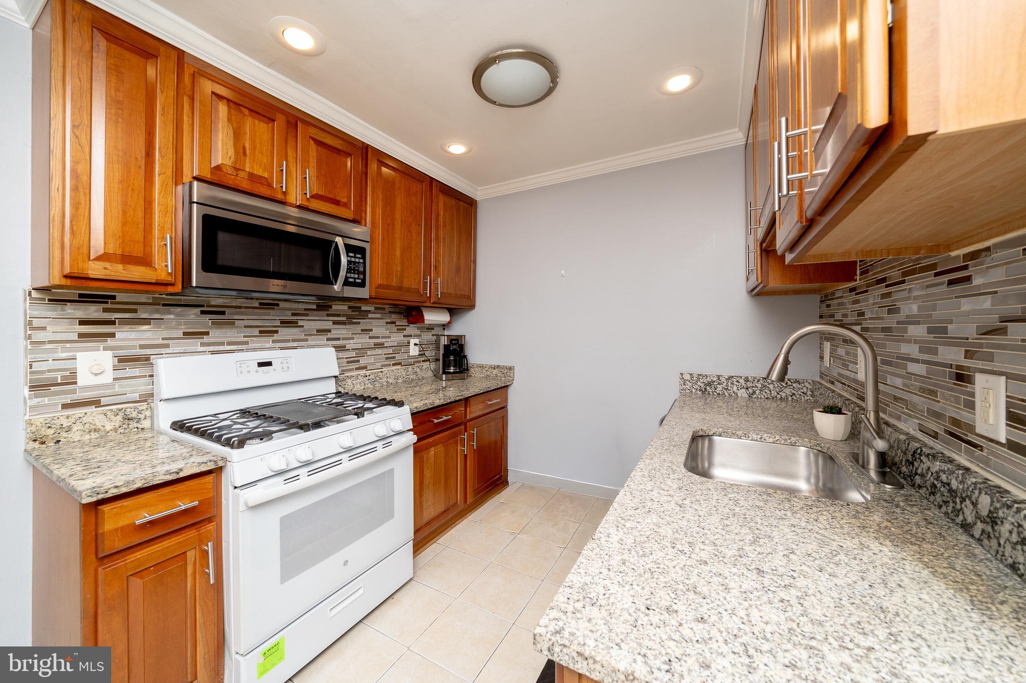 WHITE HOUSE HEIGHTS - Residential